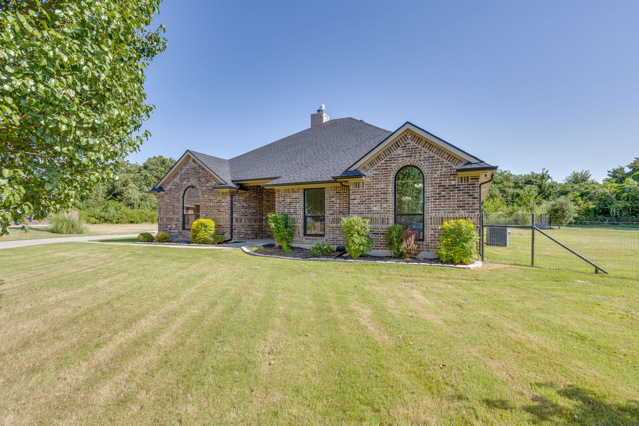  116 Cinnamon Court, Weatherford, TX, 76088 - 物件實景