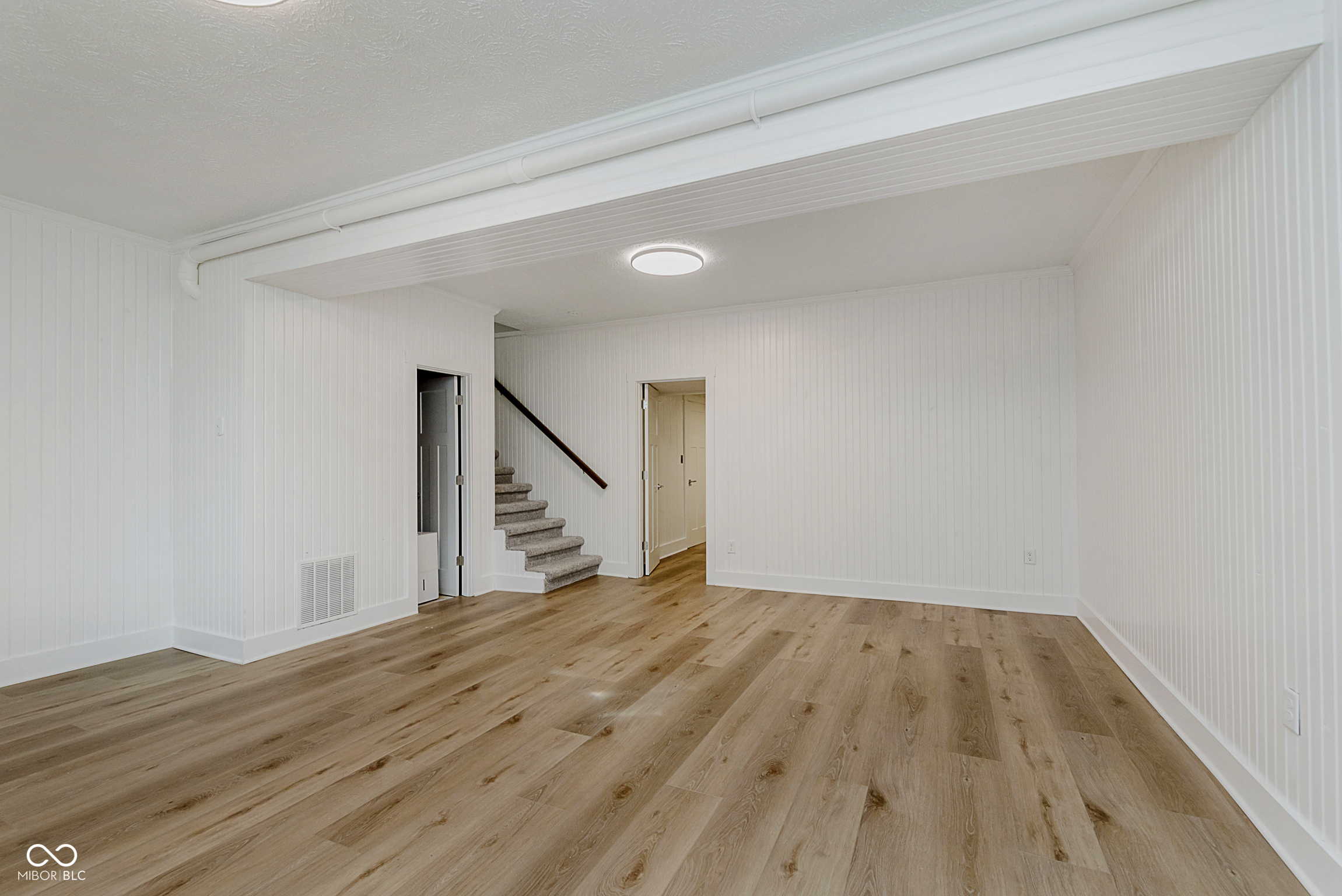 Greenwood, Indiana, 46143, United States, 4 Bedrooms Bedrooms, ,3 BathroomsBathrooms,Residential,For Sale,1976804