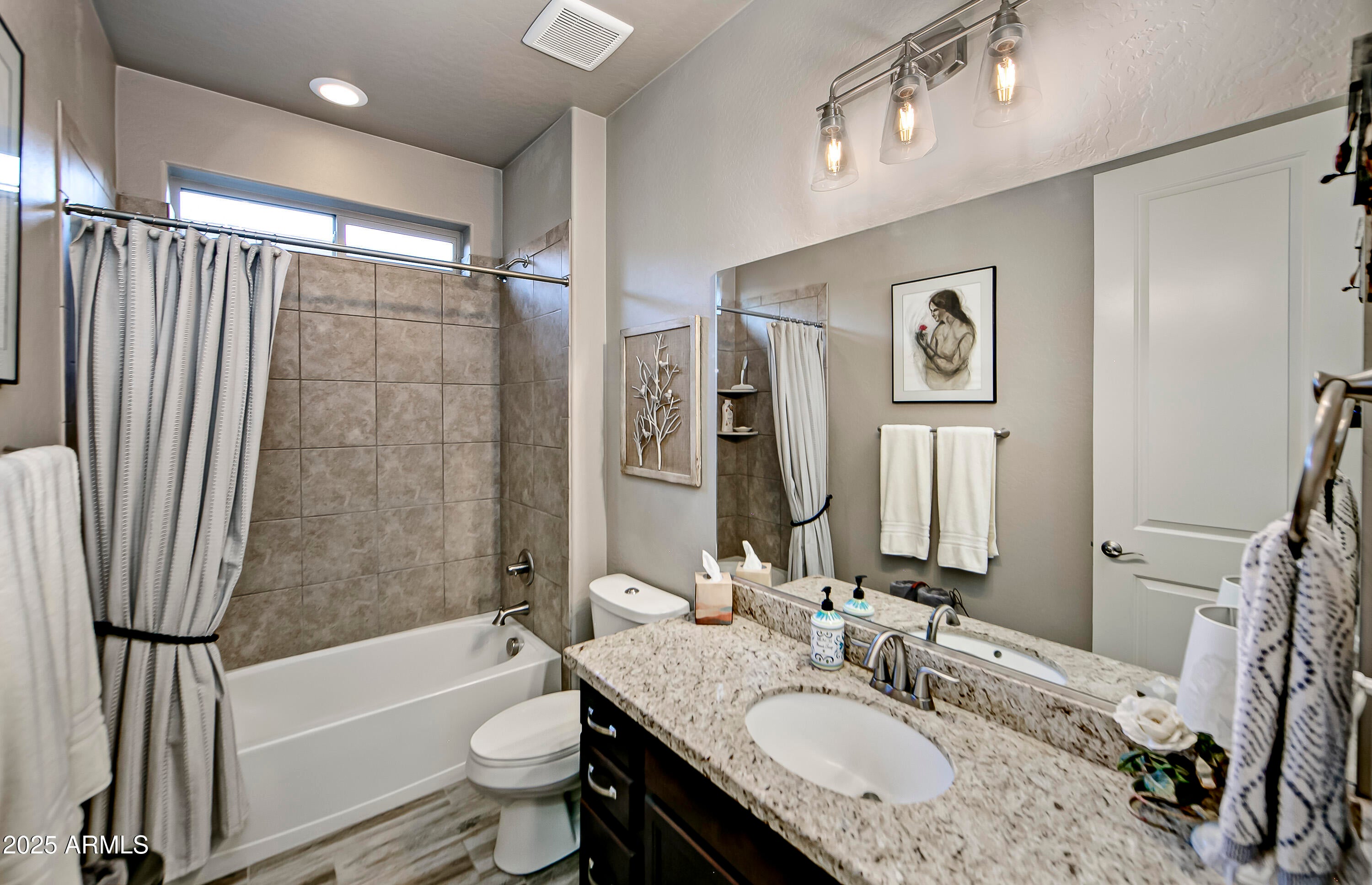 Prescott, Arizona, 86301, United States, 3 Bedrooms Bedrooms, ,2 BathroomsBathrooms,Residential,For Sale,1993124