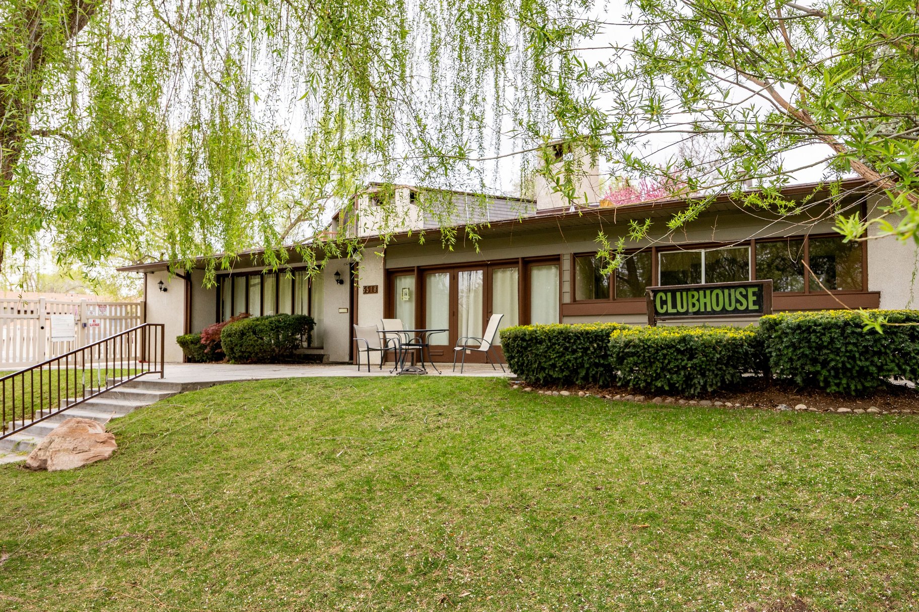  Quiet Sanctuary Community Top Floor Condo at The Willows in Murray - 物件實景