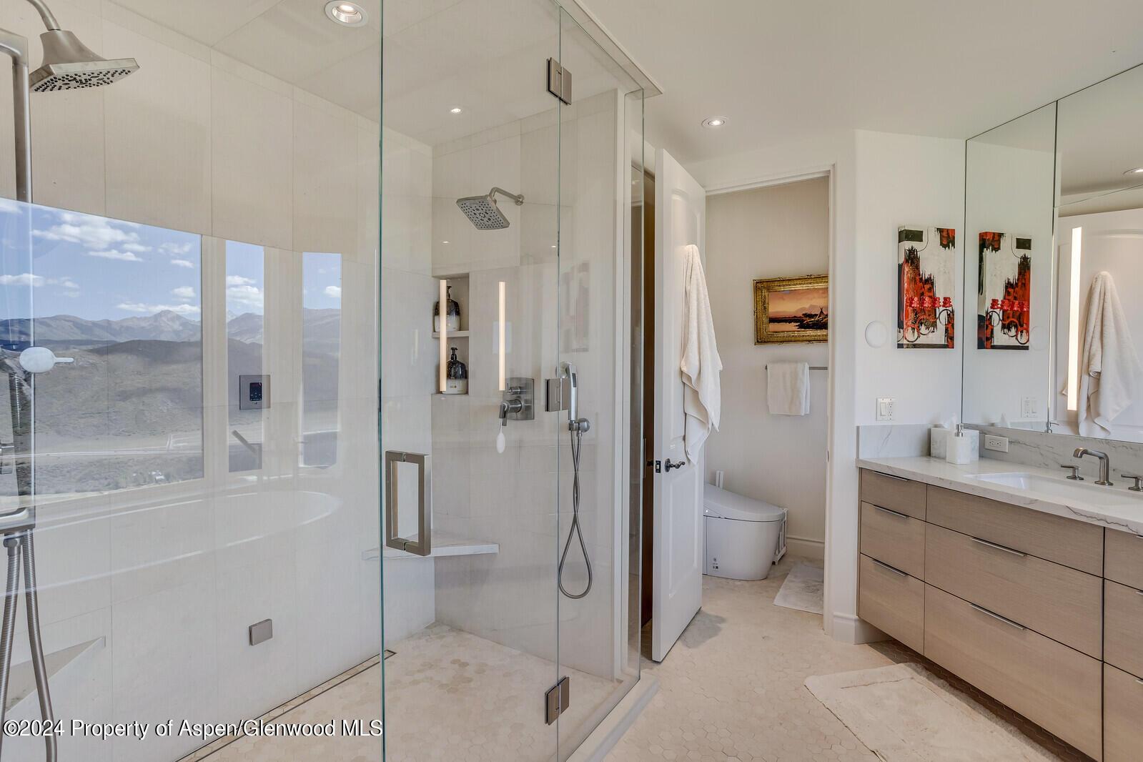 Aspen, Colorado, 81611, United States, 5 Bedrooms Bedrooms, ,6 BathroomsBathrooms,Residential,For Sale,1807342