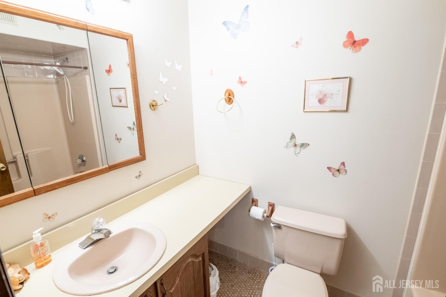 Monroe, New Jersey, 08831, United States, 6 Bedrooms Bedrooms, ,4 BathroomsBathrooms,Residential,For Sale,1916788