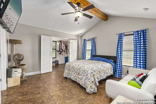 La Vernia, Texas, 78121, United States, 6 Bedrooms Bedrooms, ,4 BathroomsBathrooms,Residential,For Sale,1737147