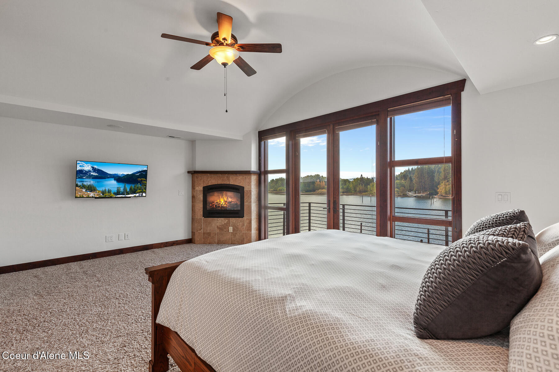 Coeur d'Alene, Idaho, 83814, United States, 4 Bedrooms Bedrooms, ,4 BathroomsBathrooms,Residential,For Sale,1978612