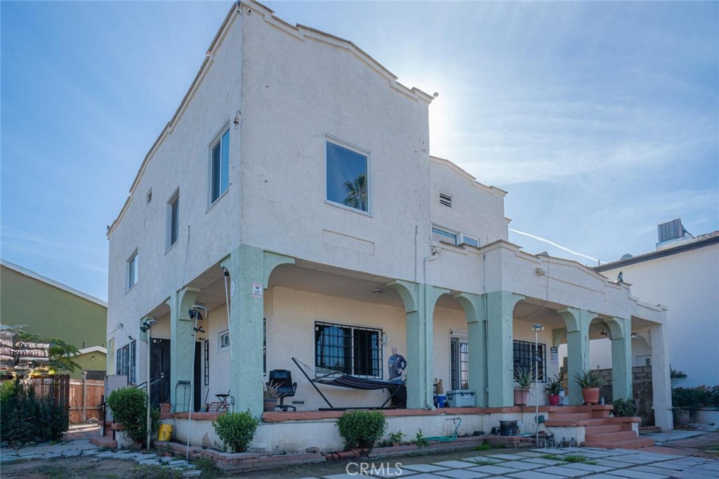 Los Angeles, California, 90061, United States, 14 Bedrooms Bedrooms, ,8 BathroomsBathrooms,Residential,For Sale,1855193