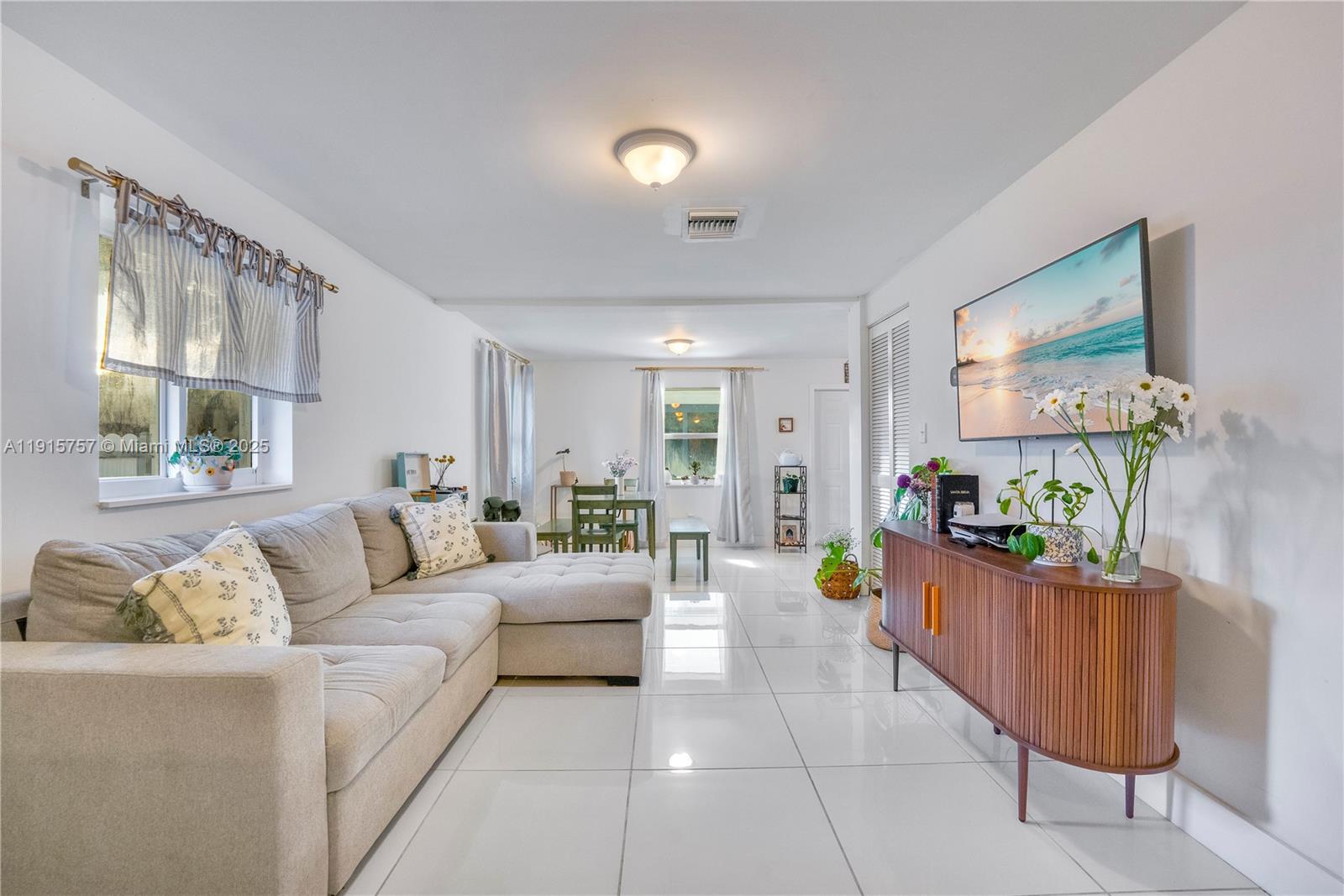 Miami, Florida, 33168, United States, 3 Bedrooms Bedrooms, ,3 BathroomsBathrooms,Residential,For Sale,1994717