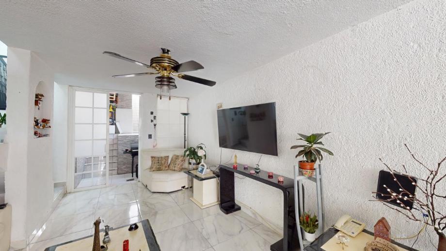Naucalpan de Juárez, Estado de méxico, 53126, Mexico, 2 Bedrooms Bedrooms, ,1 BathroomBathrooms,Residential,For Sale,1694356