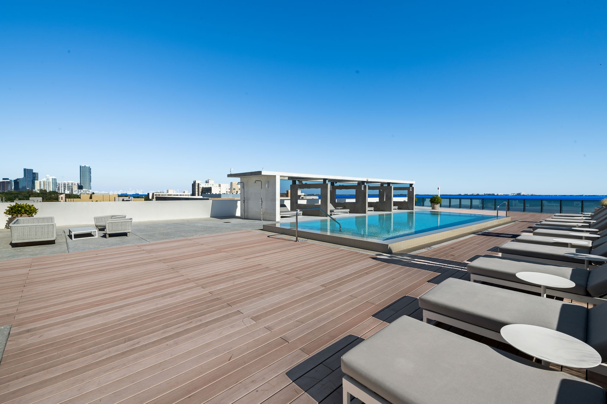  3581 E Glencoe Street, Miami, FL, 33133 - 物件實景