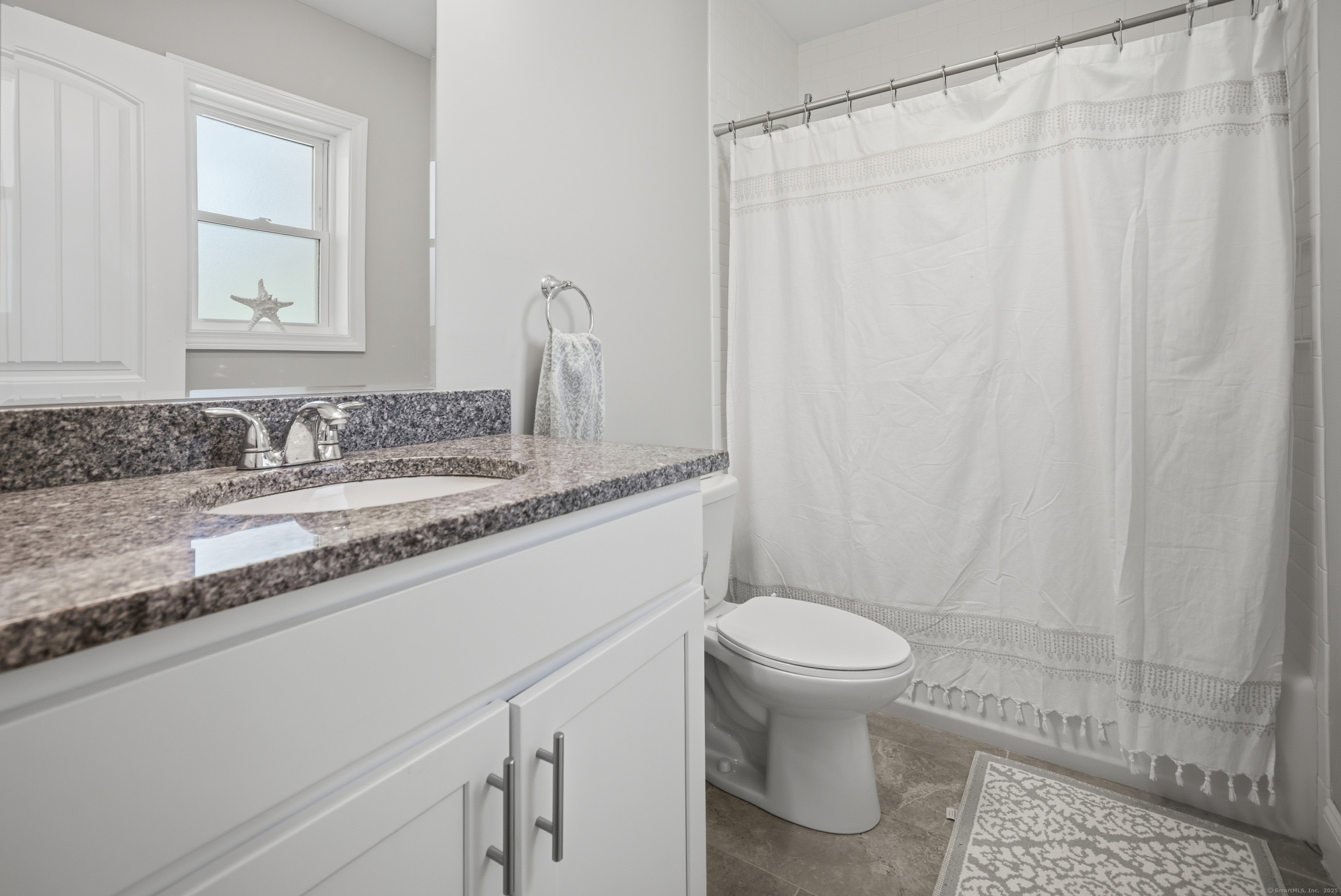 Milford, Connecticut, 06460, United States, 3 Bedrooms Bedrooms, ,3 BathroomsBathrooms,Residential,For Sale,1987930