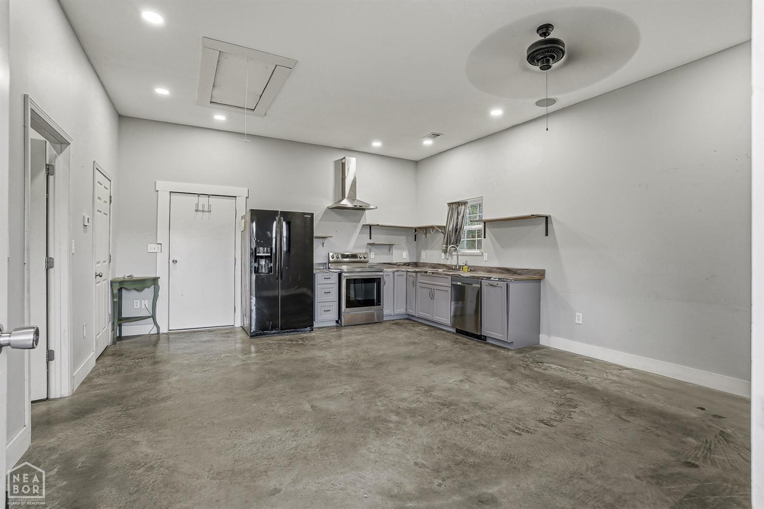 Brookland, Arkansas, 72417, United States, ,4 BathroomsBathrooms,Residential,For Sale,1981352