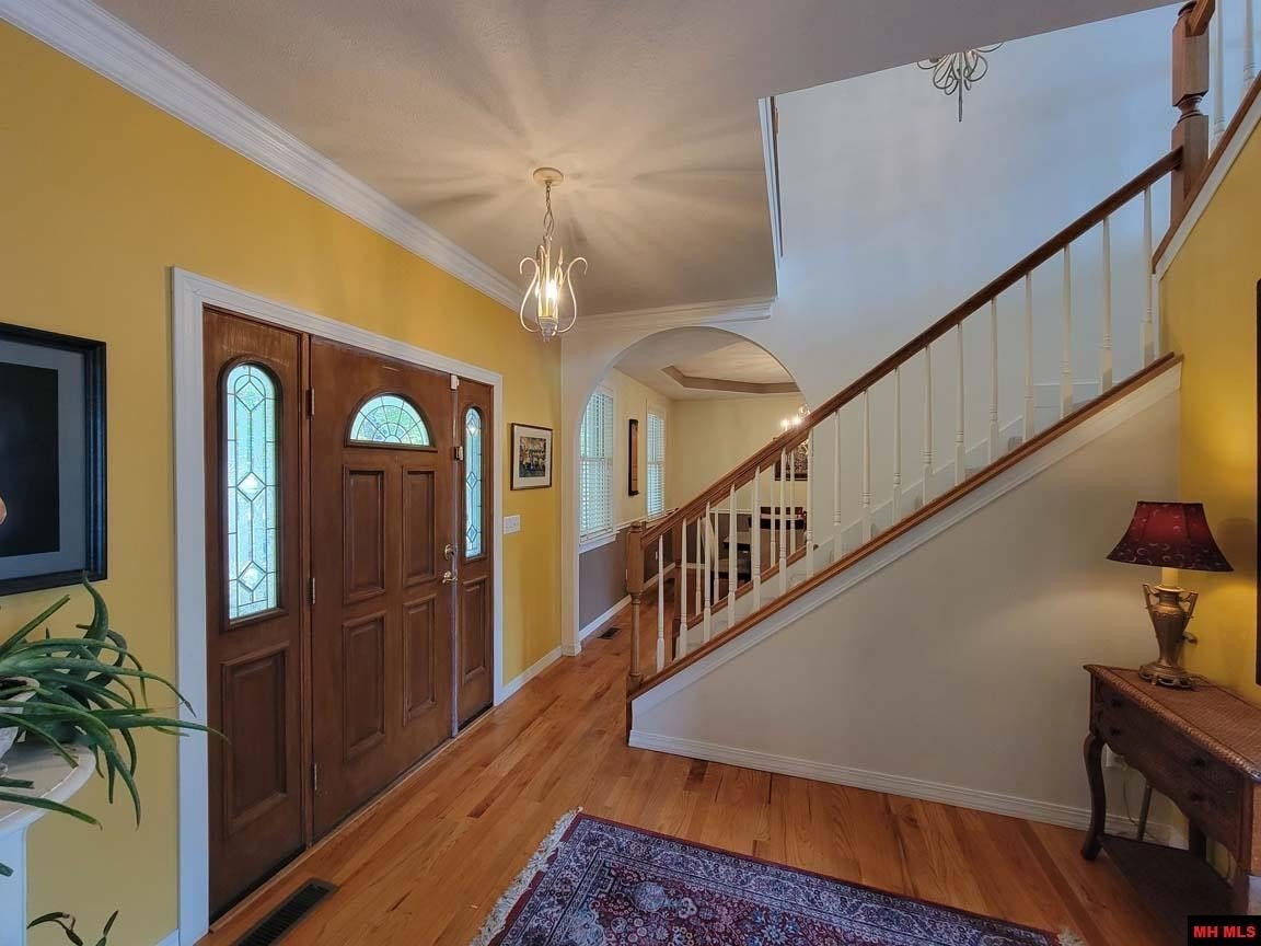 Mountain Home, Arkansas, 72653, United States, 4 Bedrooms Bedrooms, ,5 BathroomsBathrooms,Residential,For Sale,1981288