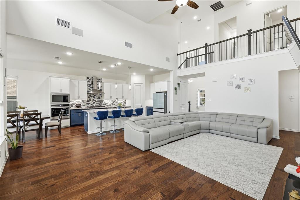 Northlake, Texas, 76247, United States, 4 Bedrooms Bedrooms, ,4 BathroomsBathrooms,Residential,For Sale,2048844