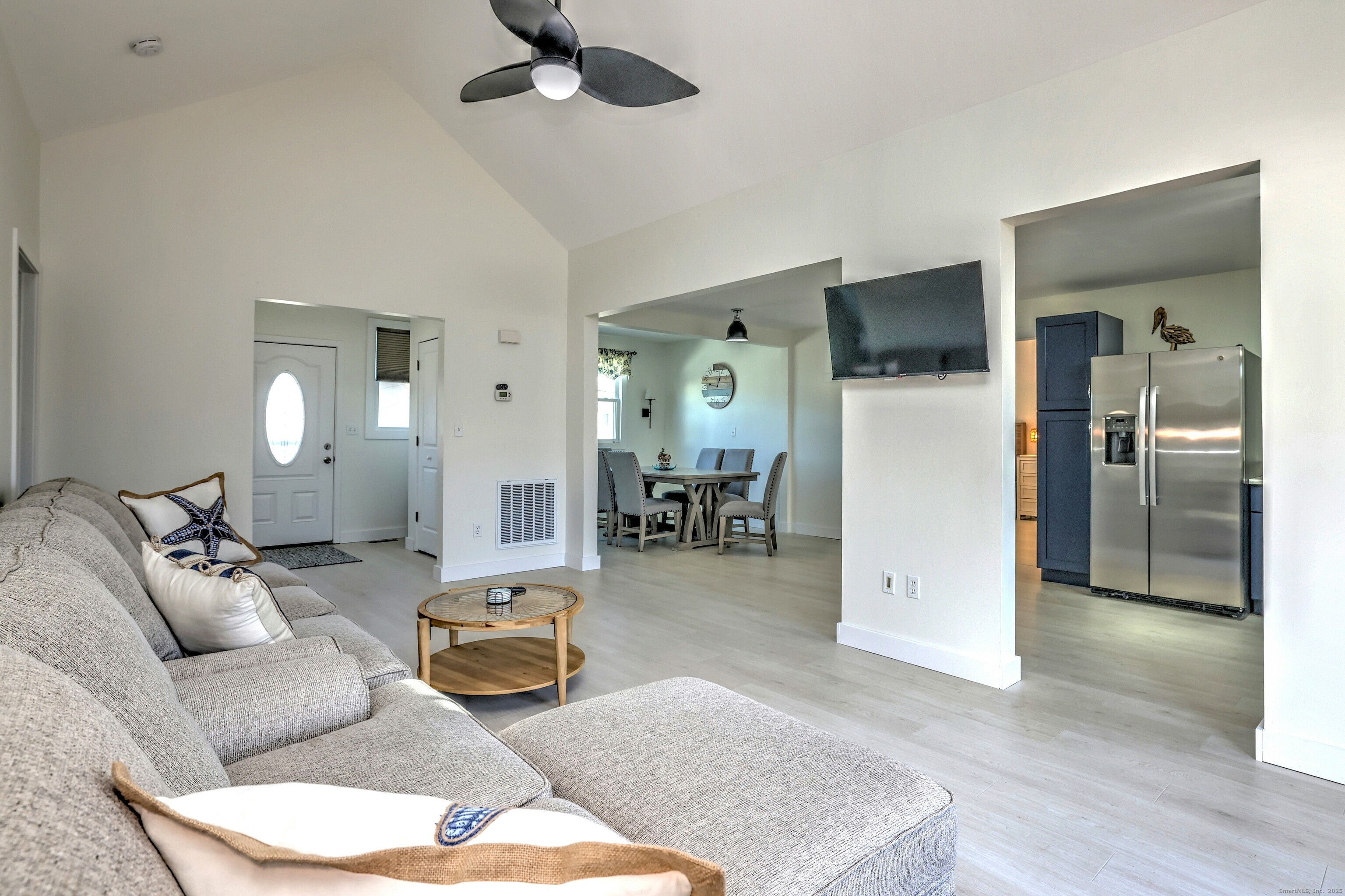 East Haven, Connecticut, 06512, United States, 3 Bedrooms Bedrooms, ,2 BathroomsBathrooms,Residential,For Sale,2001718