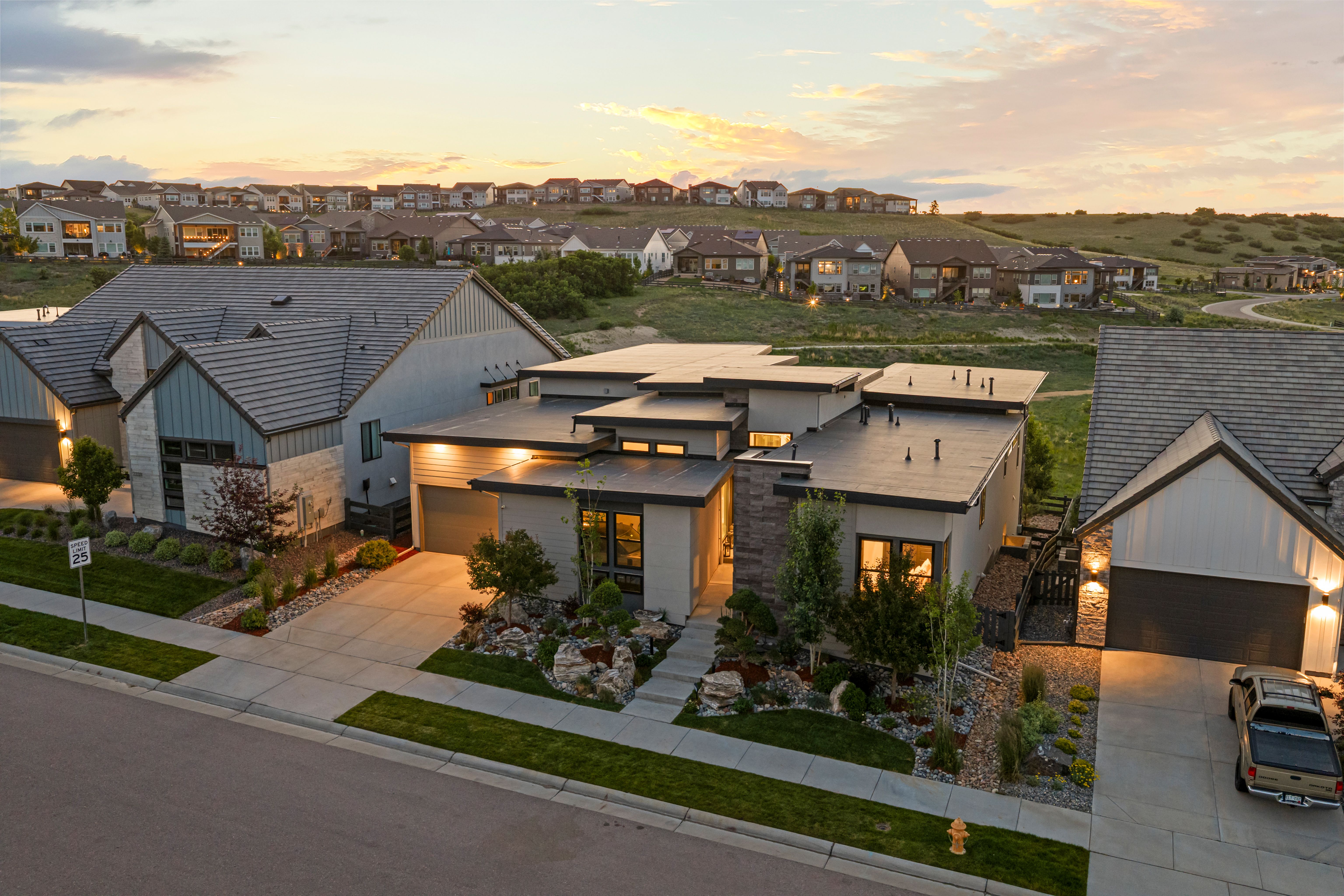  Exceptional Ranch-Style - 物件實景