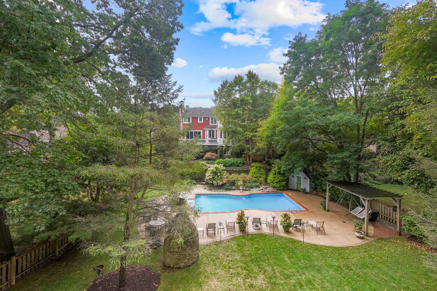 Northville, Michigan, 48167, United States, 4 Bedrooms Bedrooms, ,7 BathroomsBathrooms,Residential,For Sale,1991928