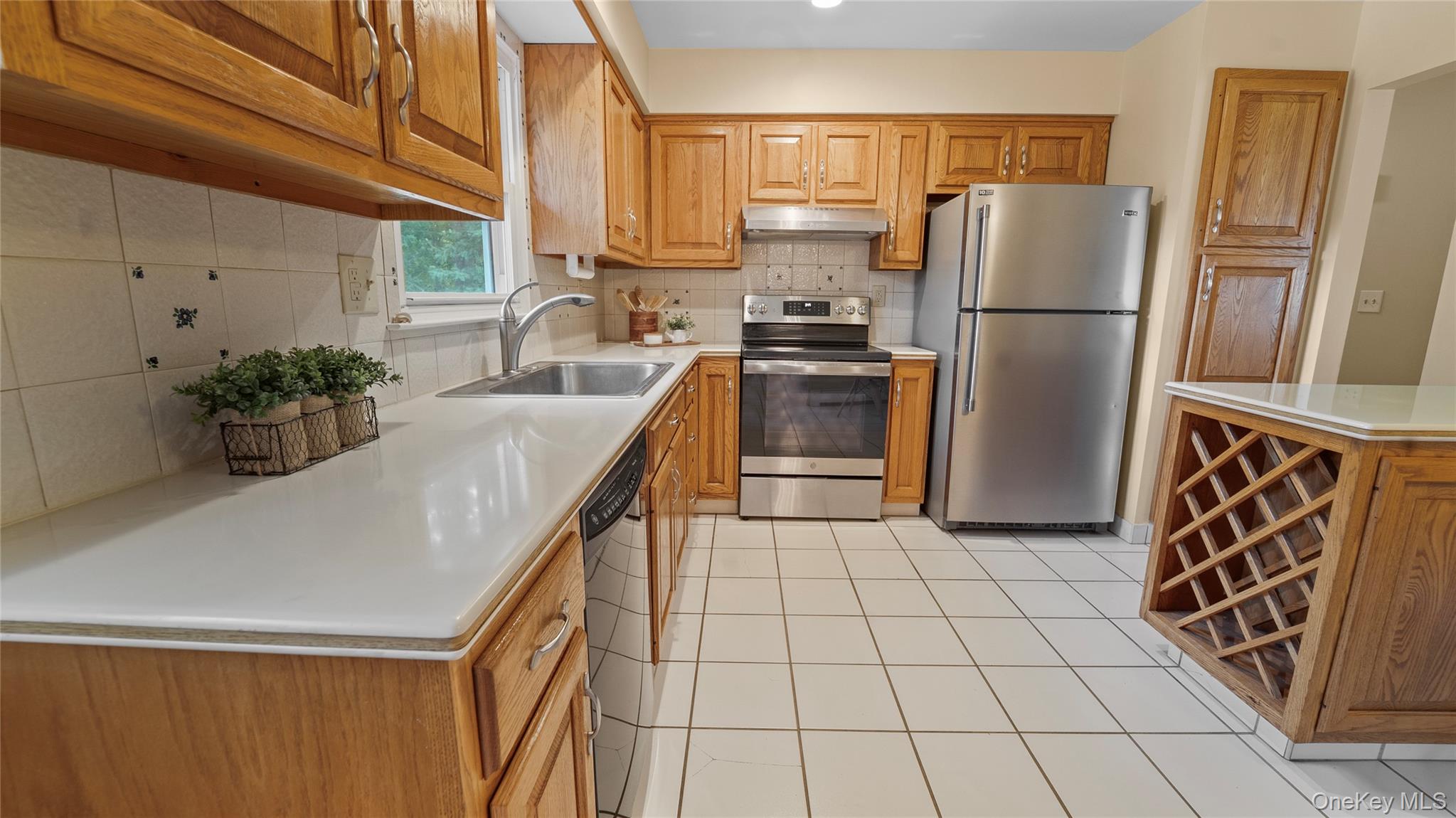 Yorktown Heights, New York, 10598, United States, 3 Bedrooms Bedrooms, ,2 BathroomsBathrooms,Residential,For Sale,1940406
