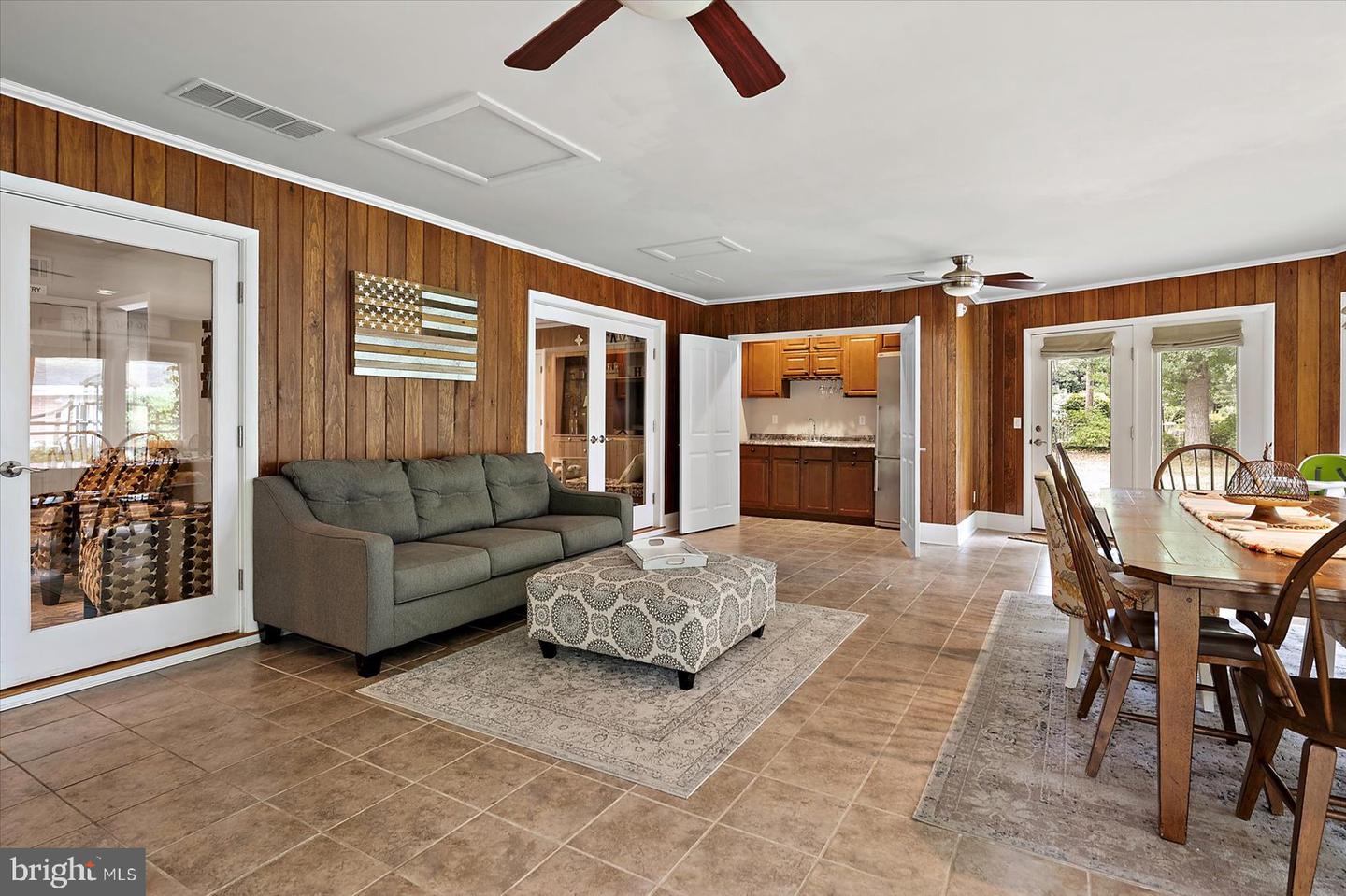 Salisbury, Maryland, 21801, United States, 3 Bedrooms Bedrooms, ,3 BathroomsBathrooms,Residential,For Sale,1898582