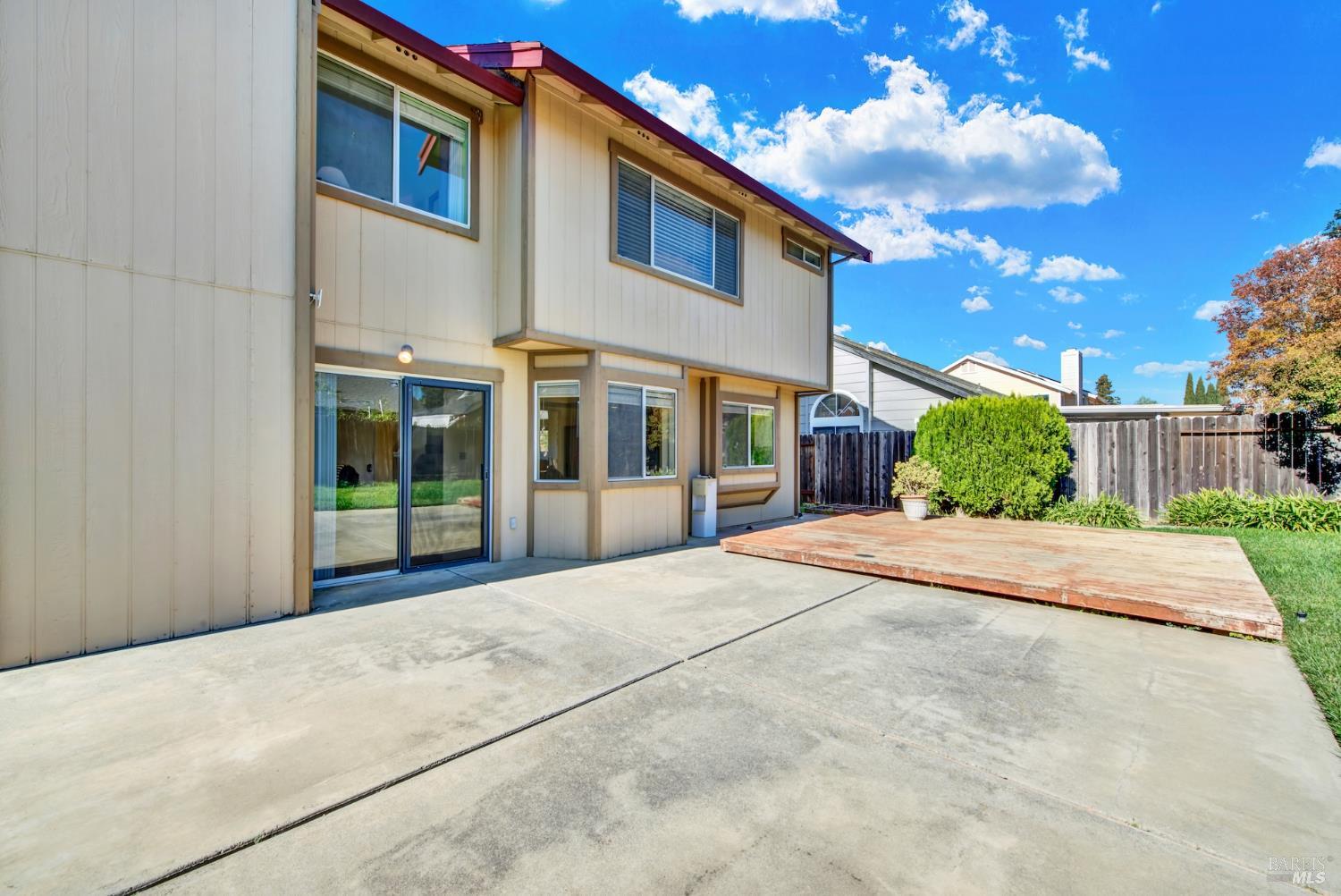 Dixon, California, 95620, United States, 4 Bedrooms Bedrooms, ,3 BathroomsBathrooms,Residential,For Sale,1987907