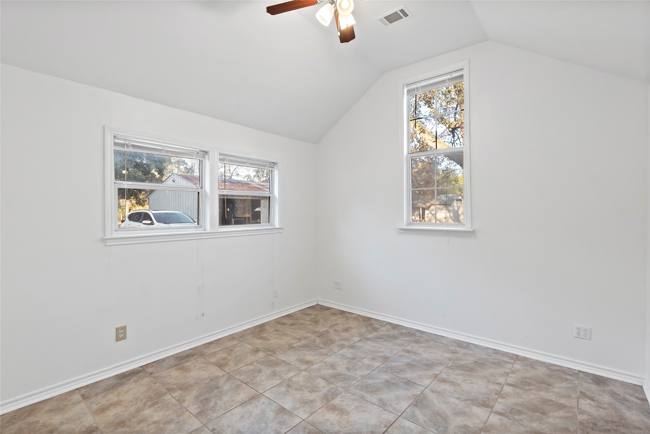 Bryan, Texas, 77808, United States, 4 Bedrooms Bedrooms, ,3 BathroomsBathrooms,Residential,For Sale,1999892