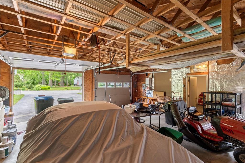 North Smithfield, Rhode Island, 02896, United States, 3 Bedrooms Bedrooms, ,3 BathroomsBathrooms,Residential,For Sale,1870589