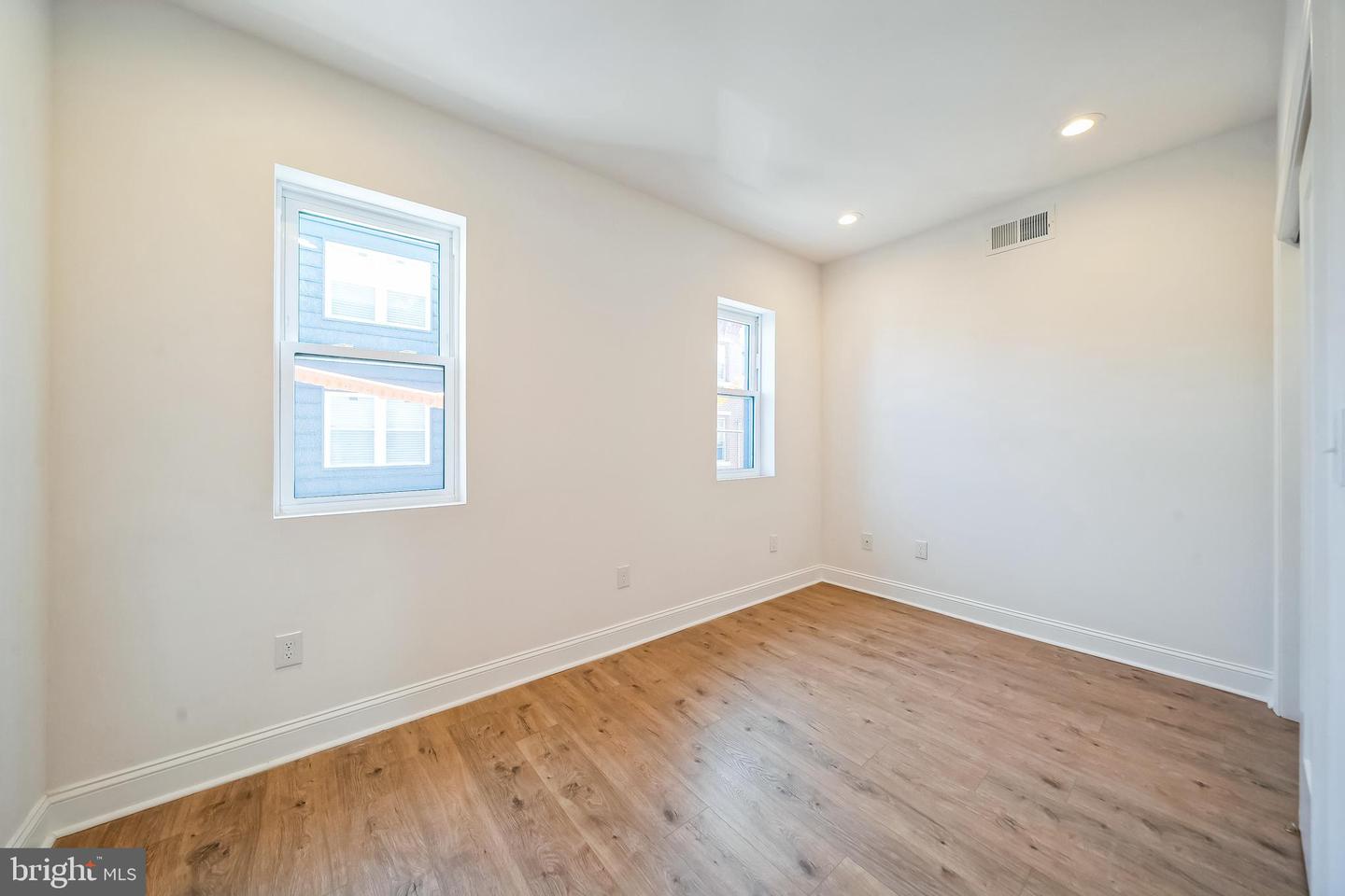 Philadelphia, Pennsylvania, 19130, United States, 4 Bedrooms Bedrooms, ,3 BathroomsBathrooms,Residential,For Sale,1949976