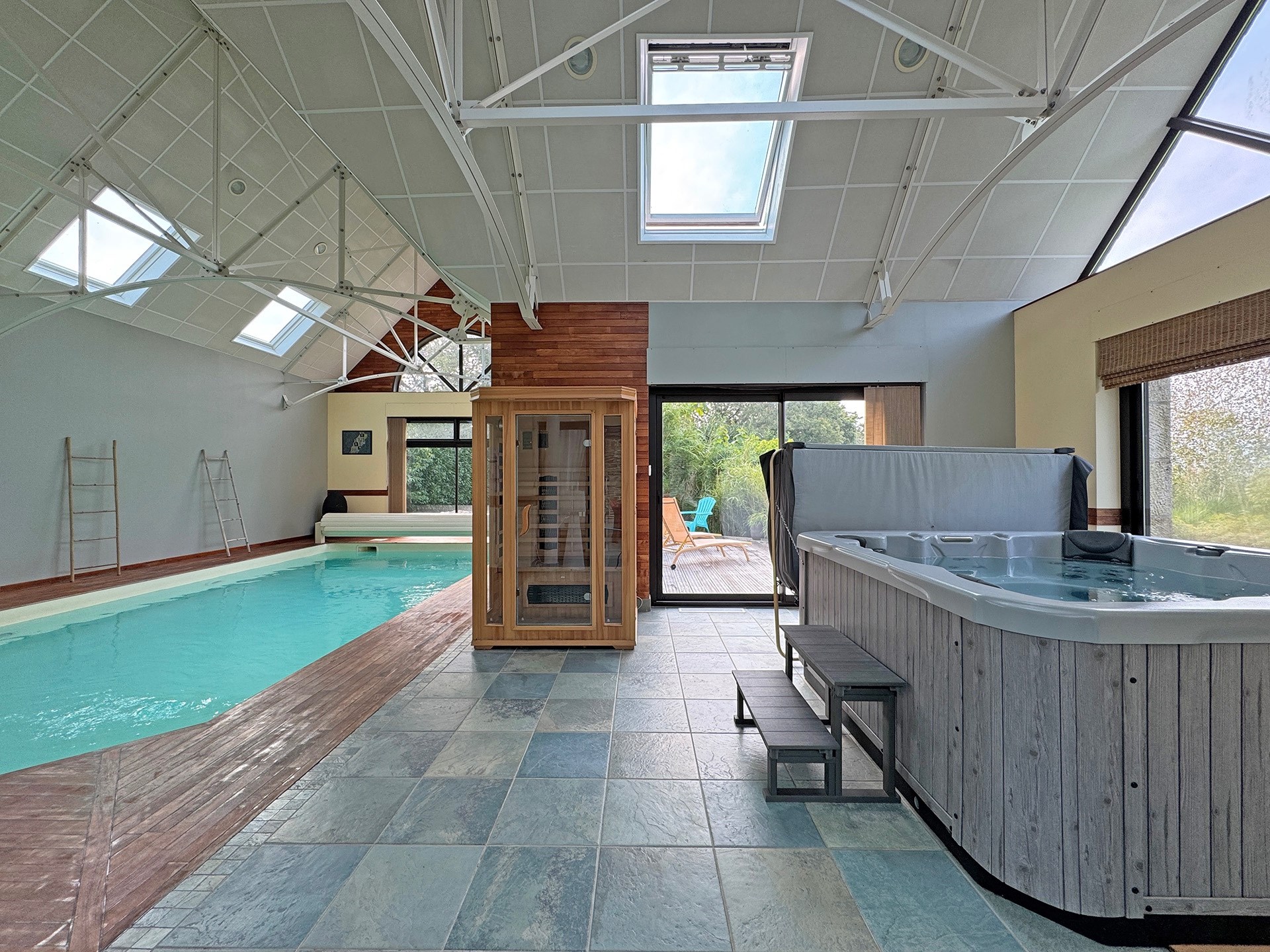  SPEZET, QUIET PROPERTY WITH INDOOR POOL - 物件實景