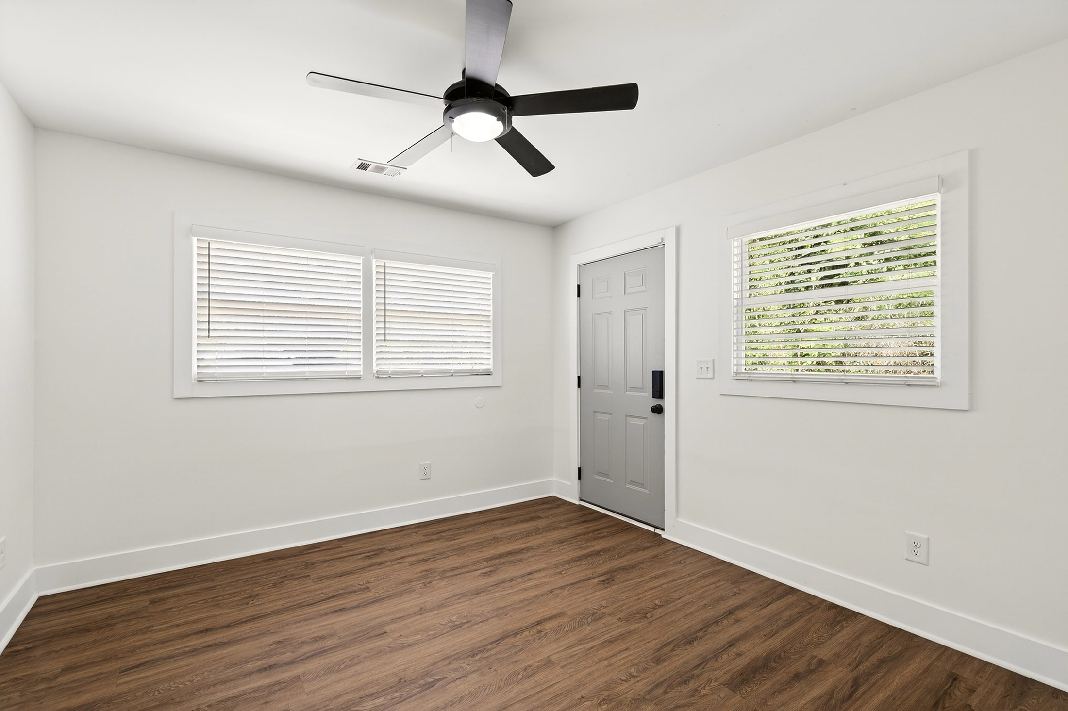  Exceptional Mid-Century Modern Renovation in Decatur - 物件實景