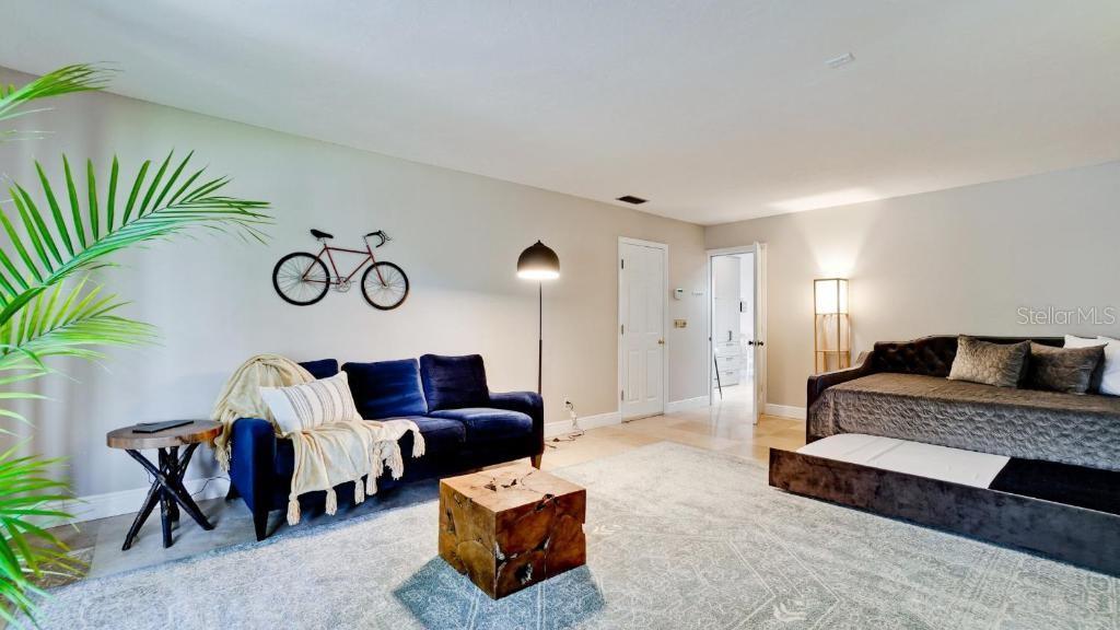 Bradenton, Florida, 34209, United States, 3 Bedrooms Bedrooms, ,4 BathroomsBathrooms,Residential,For Sale,1896605