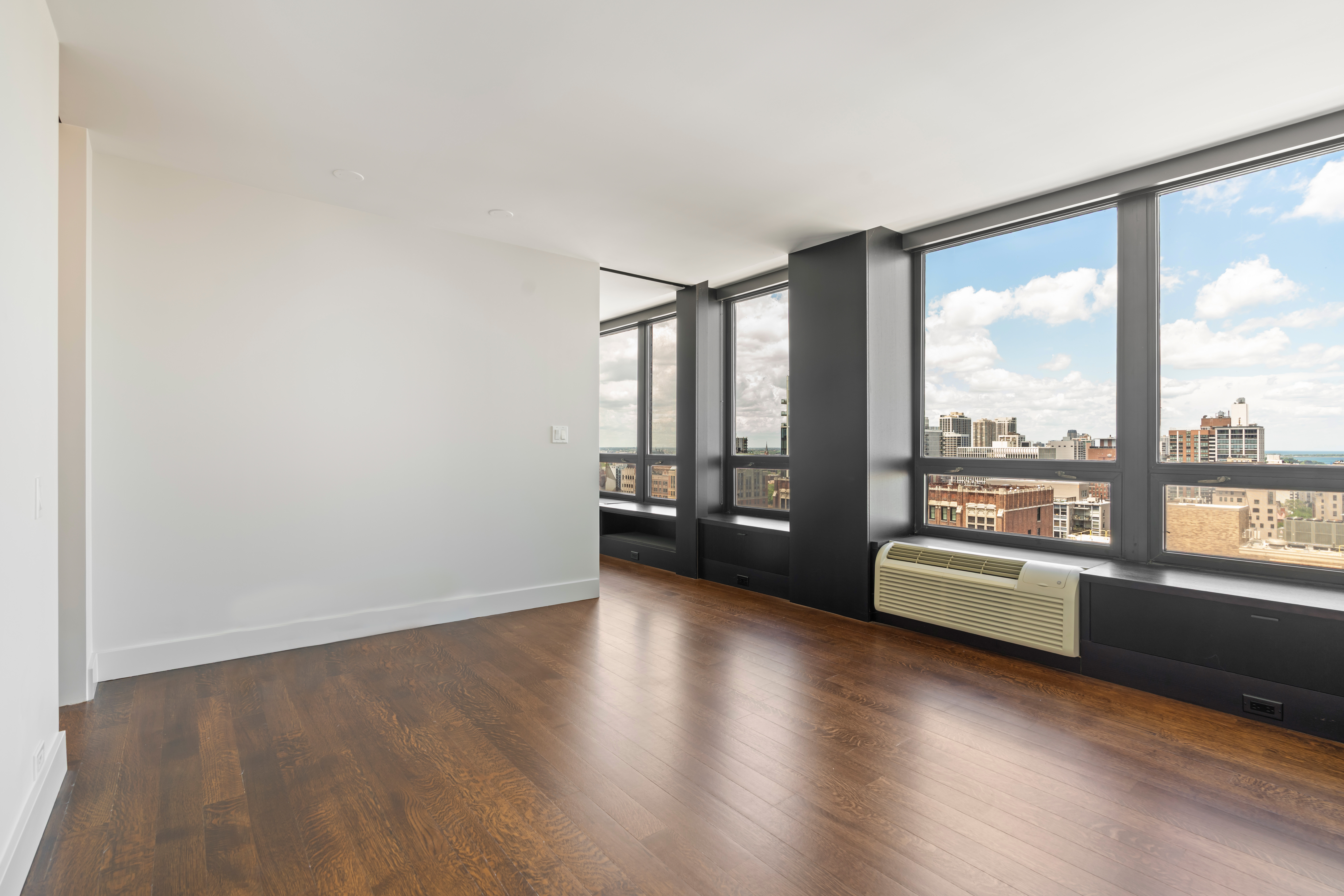  Fully Renovated Condo in the Gold Coast - 物件實景