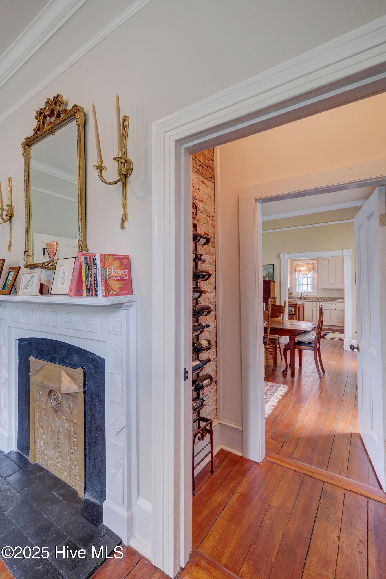Wilmington, North Carolina, 28401, United States, 4 Bedrooms Bedrooms, ,3 BathroomsBathrooms,Residential,For Sale,1874502