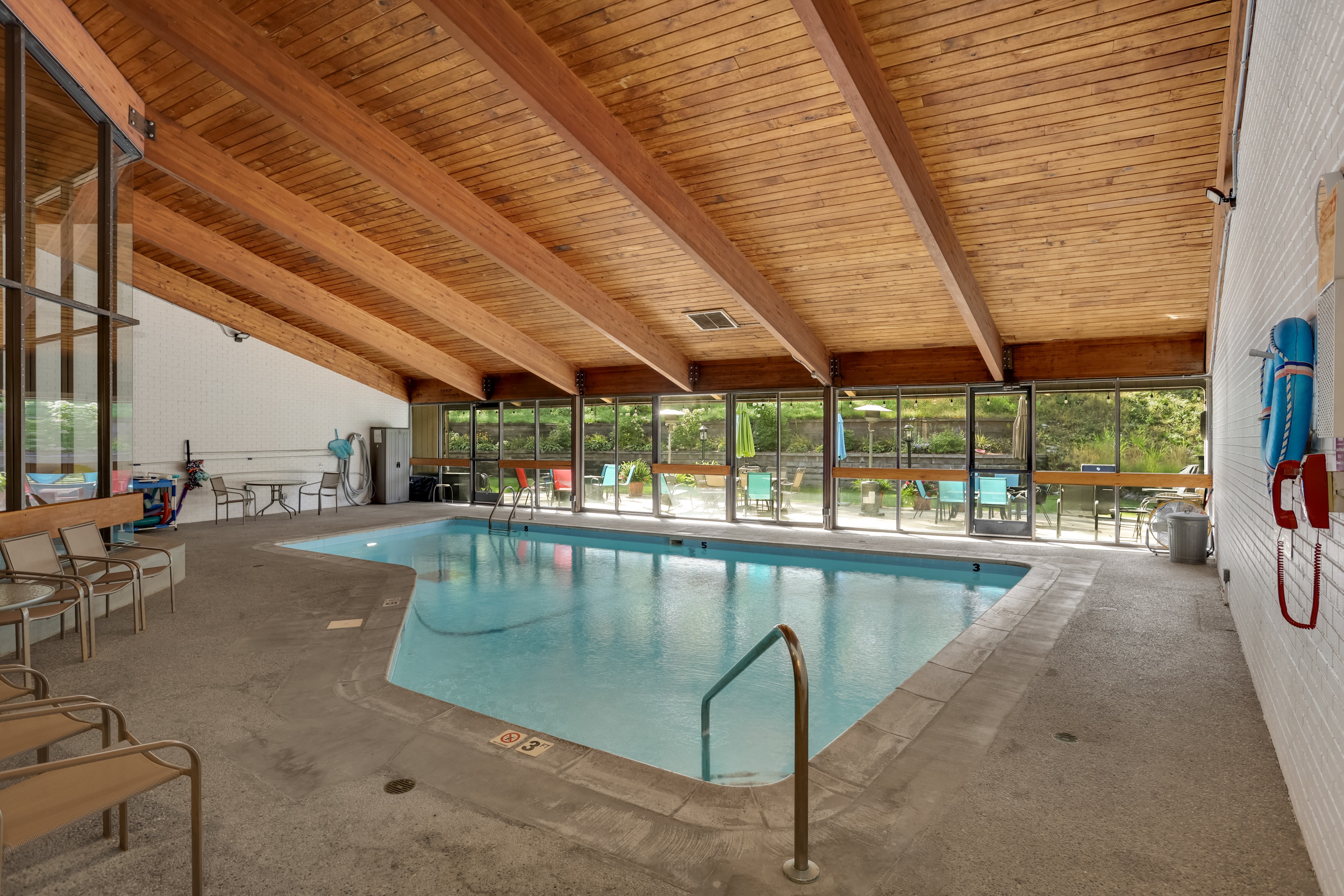  Effortless Single-Level Living in Burnsville - 物件實景