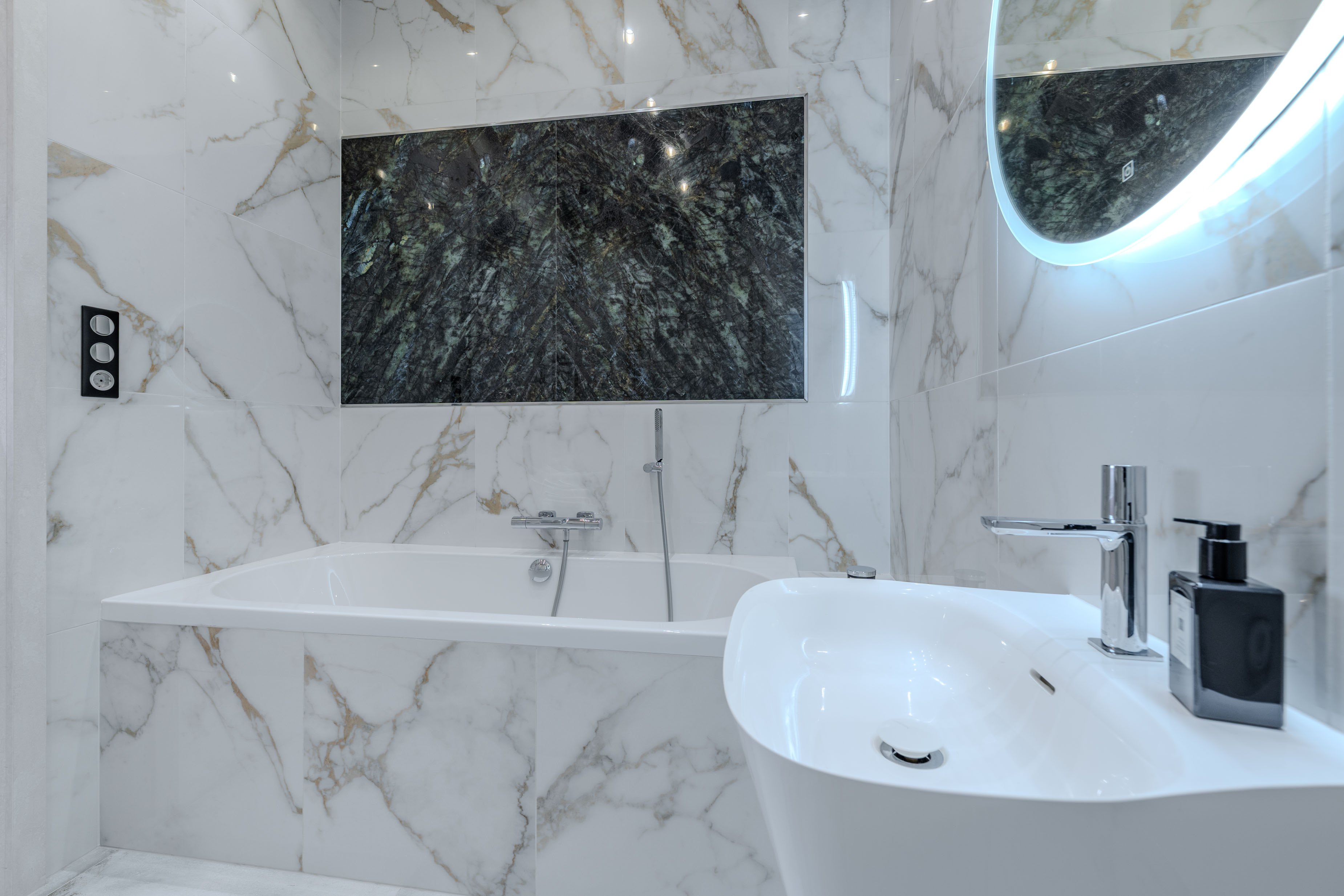  Refined Designer Residence in Budapest’s Prestigious Downtown District - 物件實景