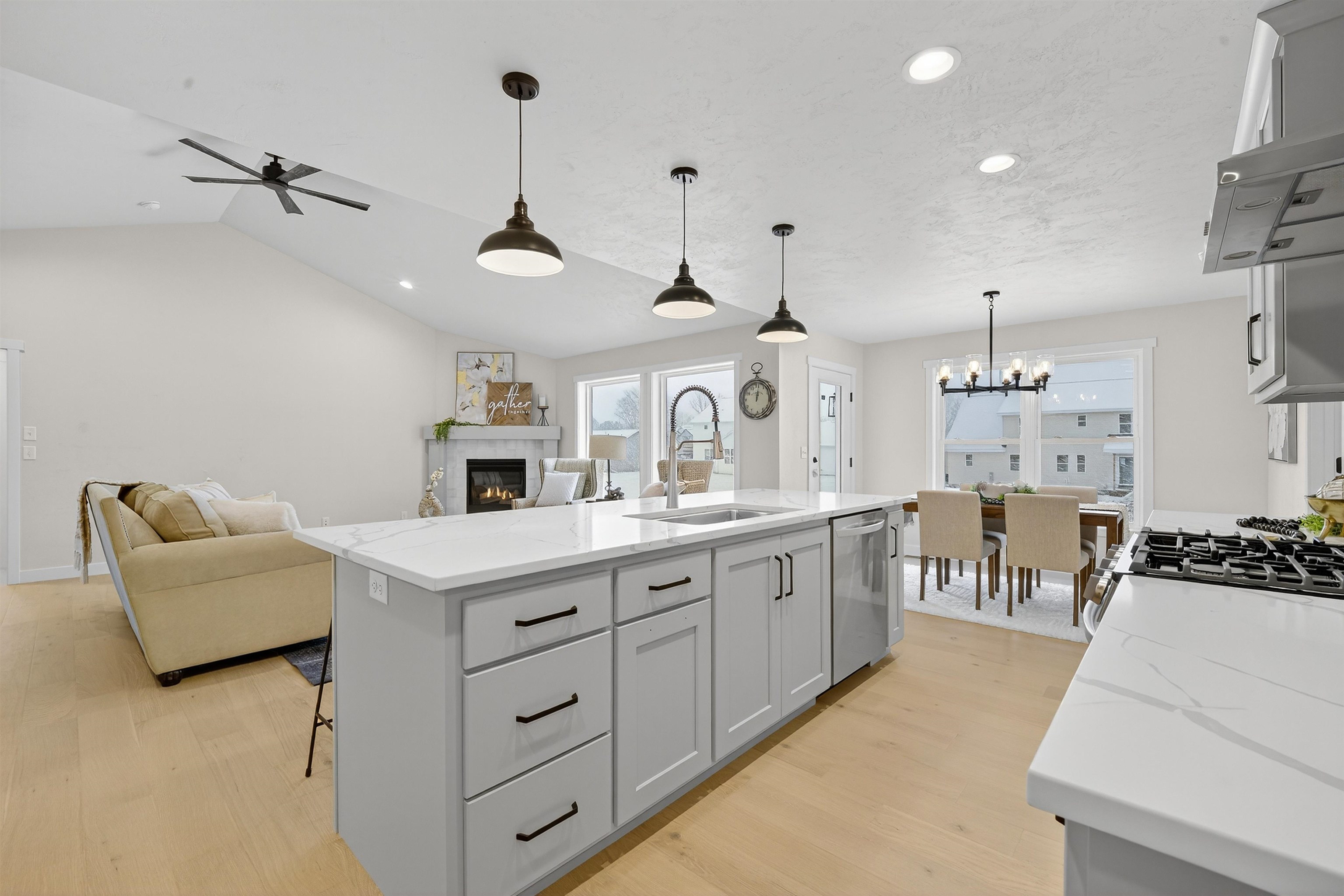 MENASHA, Wisconsin, 54952, United States, 4 Bedrooms Bedrooms, ,3 BathroomsBathrooms,Residential,For Sale,1995697