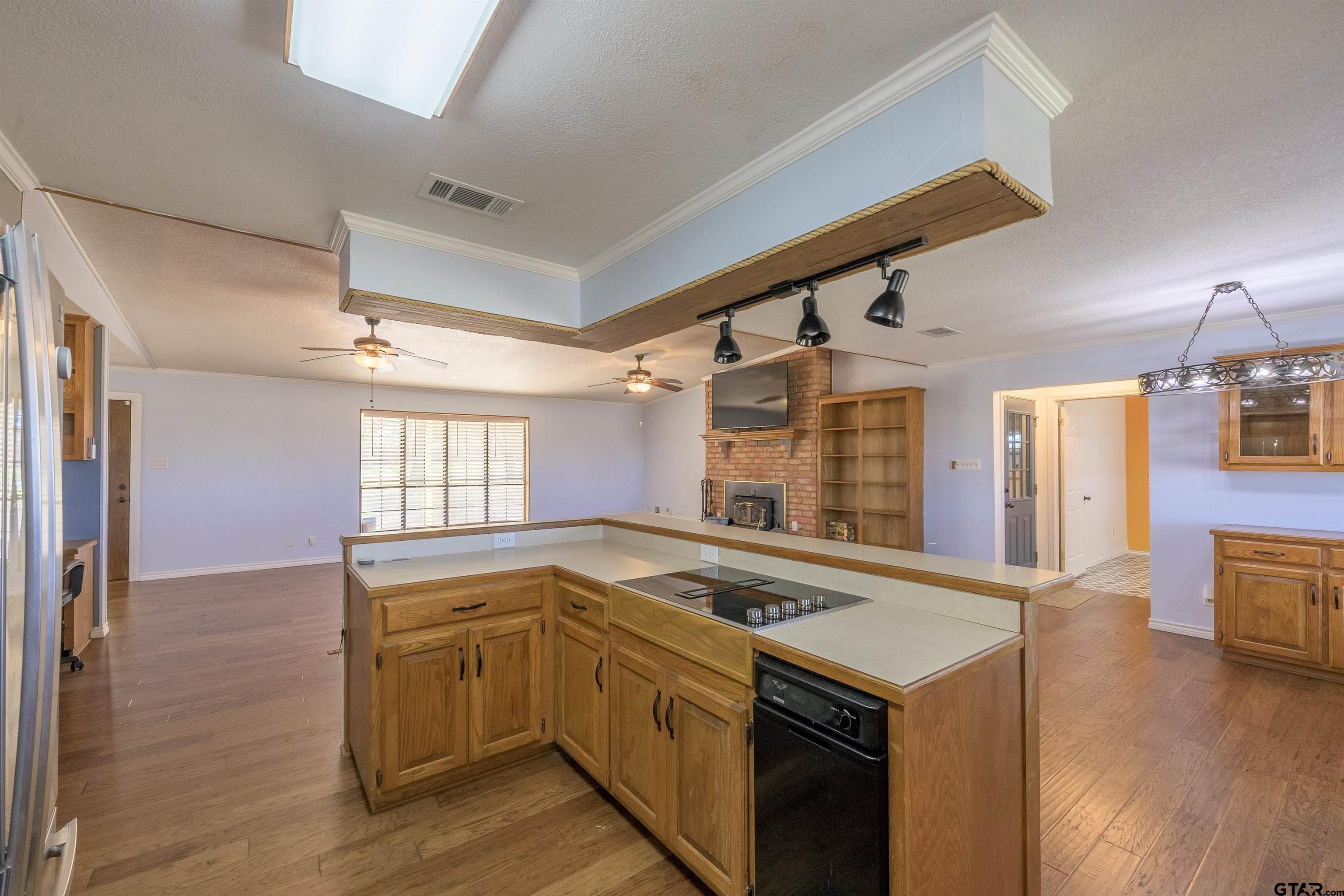 Mineola, Texas, 75773, United States, 3 Bedrooms Bedrooms, ,2 BathroomsBathrooms,Residential,For Sale,1754038
