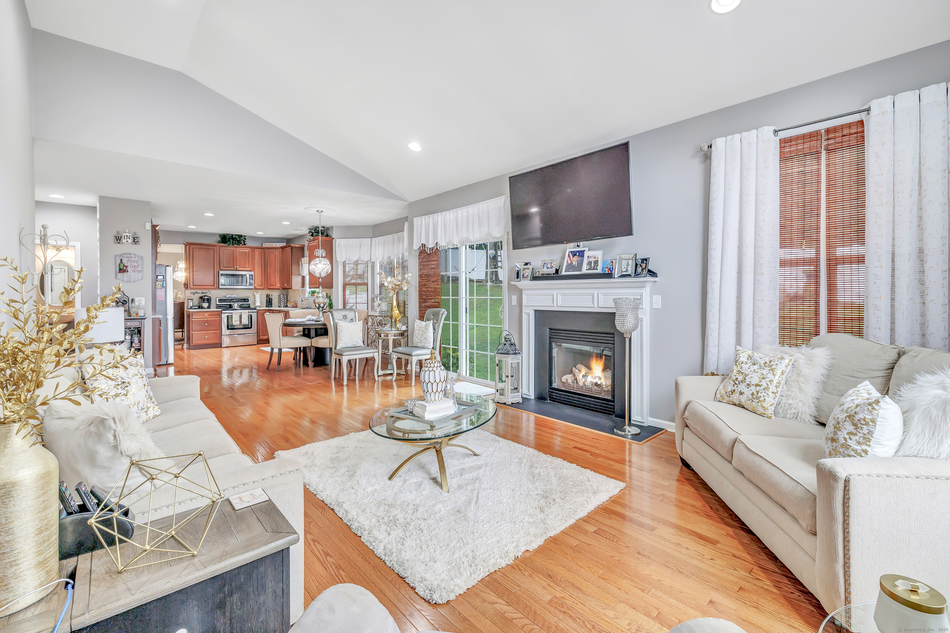 Seymour, Connecticut, 06483, United States, 4 Bedrooms Bedrooms, ,3 BathroomsBathrooms,Residential,For Sale,1906735