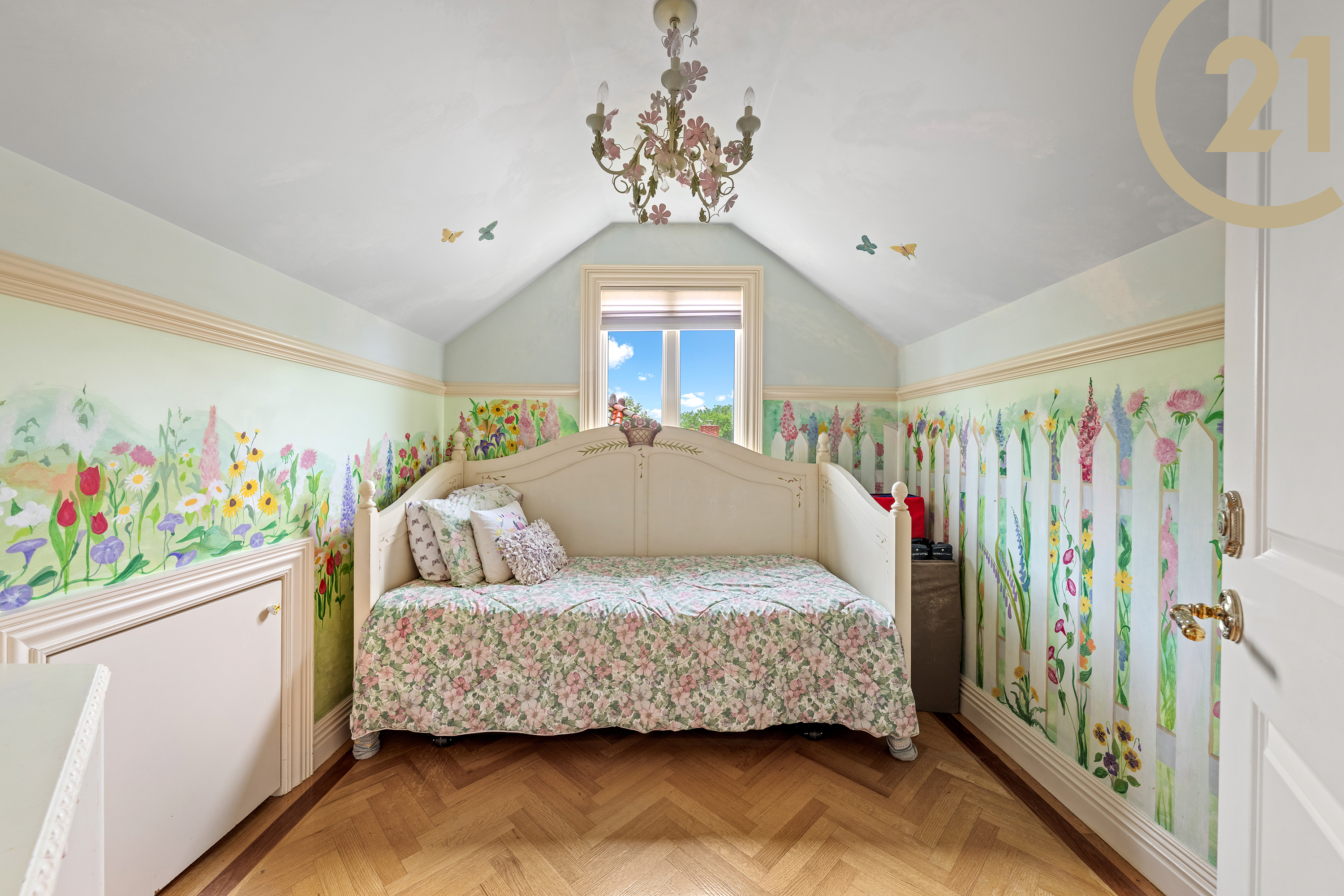 Brooklyn, New York, 11229, United States, 9 Bedrooms Bedrooms, ,6 BathroomsBathrooms,Residential,For Sale,1981070