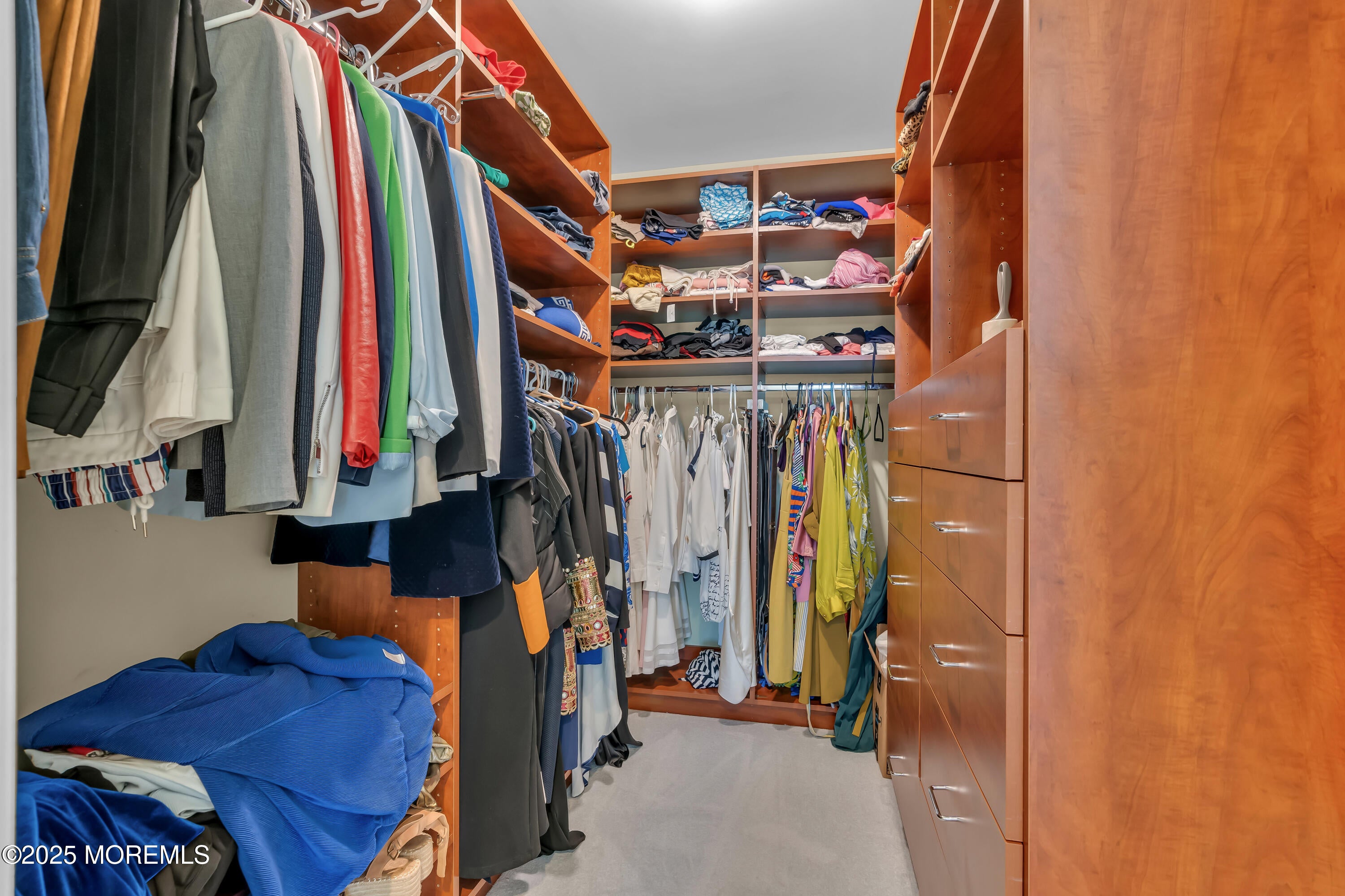 Manalapan, New Jersey, 07726, United States, 6 Bedrooms Bedrooms, ,5 BathroomsBathrooms,Residential,For Sale,1976013