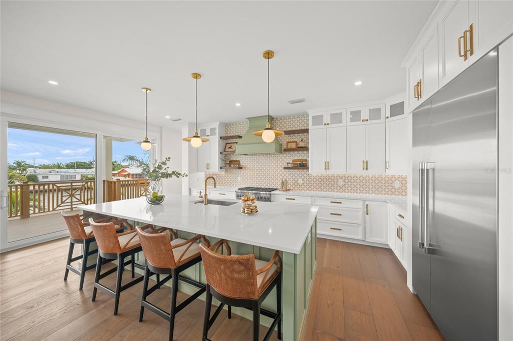 Holmes Beach, Florida, 34217, United States, 4 Bedrooms Bedrooms, ,6 BathroomsBathrooms,Residential,For Sale,1989554