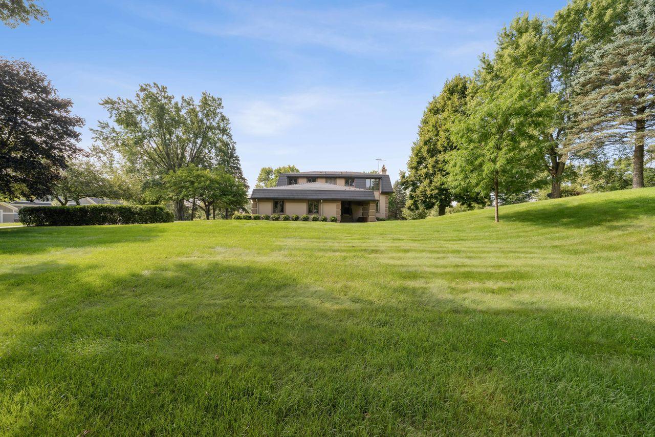 Stillwater, Minnesota, 55082, United States, 4 Bedrooms Bedrooms, ,3 BathroomsBathrooms,Residential,For Sale,1934431