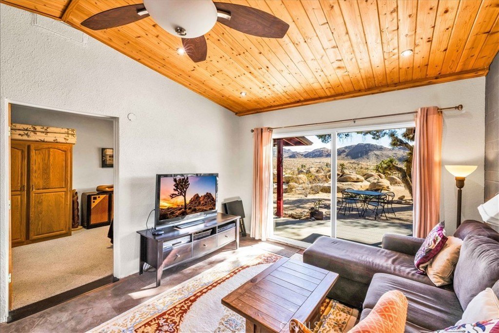 Joshua Tree, California, 92252, United States, 3 Bedrooms Bedrooms, ,2 BathroomsBathrooms,Residential,For Sale,1942307