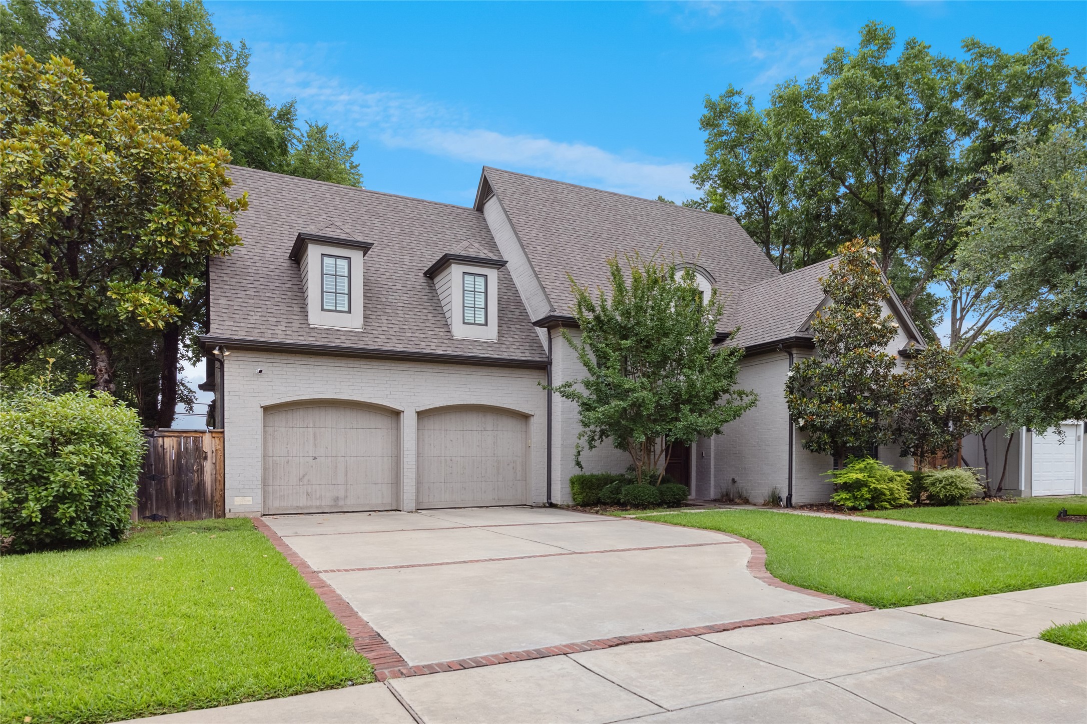Fort Worth, Texas, 76109, United States, 5 Bedrooms Bedrooms, ,5 BathroomsBathrooms,Residential,For Sale,1866659
