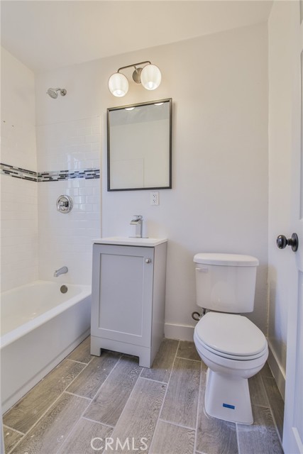 Compton, California, 90222, United States, 2 Bedrooms Bedrooms, ,2 BathroomsBathrooms,Residential,For Sale,1881655
