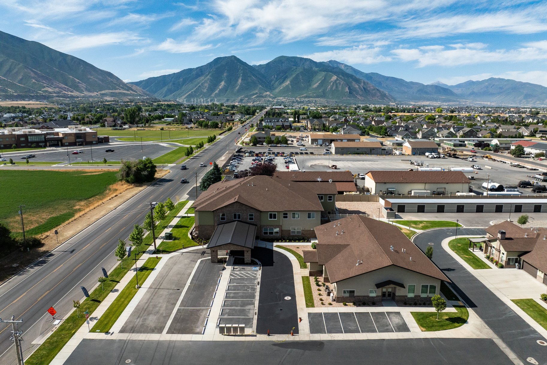  Fantastic 4 Bedroom Home in 55+ Community in Mapleton - 物件實景