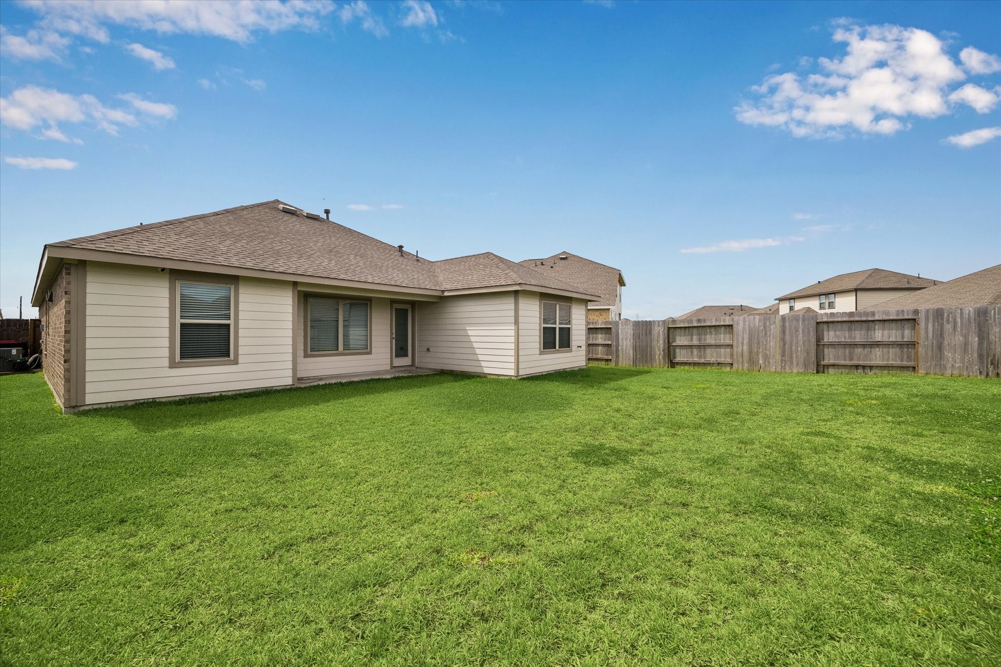  4311 Cedar Ash Drive - 物件實景