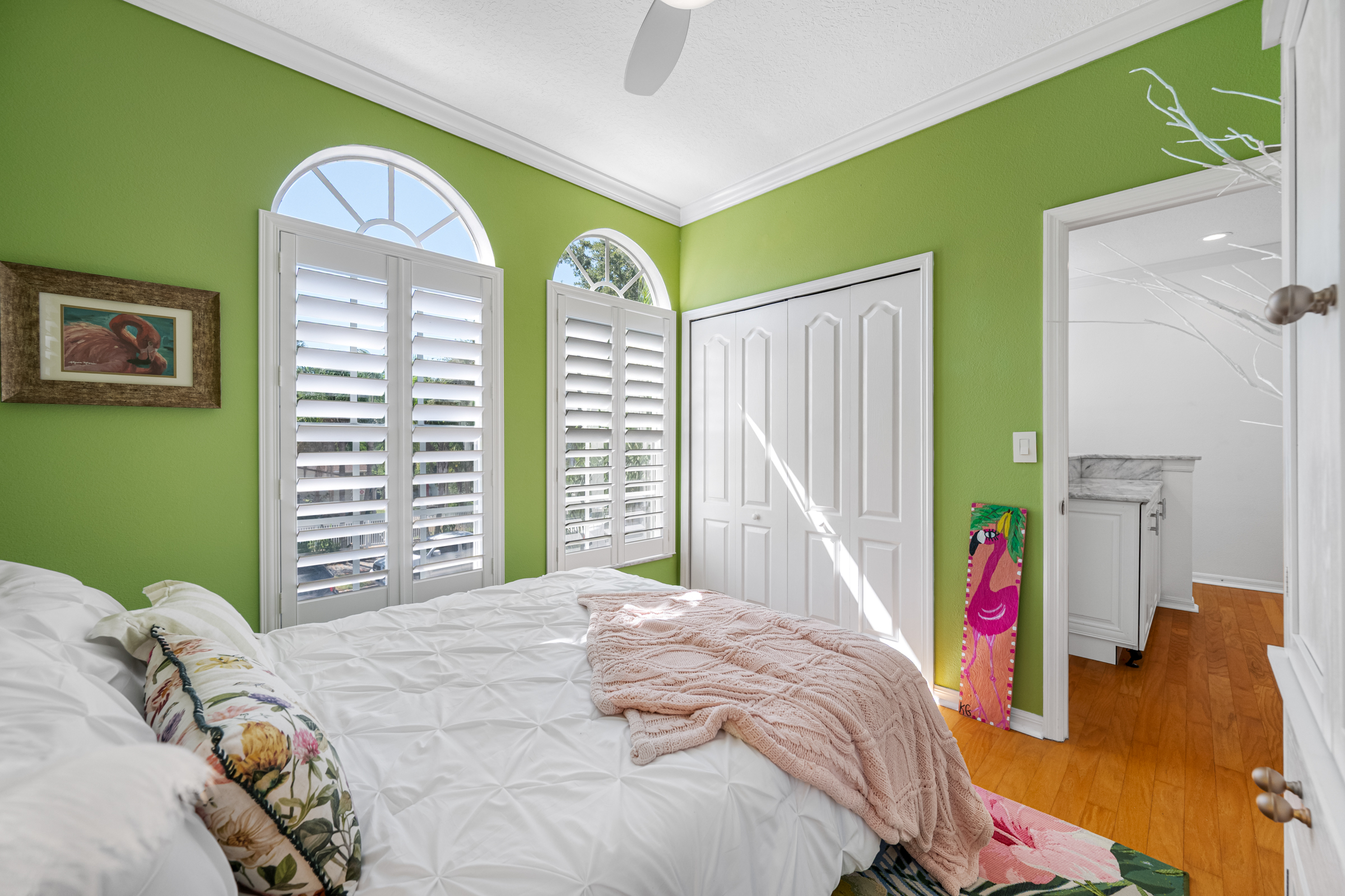 St Petersburg, Florida, 33701, United States, 3 Bedrooms Bedrooms, ,3 BathroomsBathrooms,Residential,For Sale,1979371