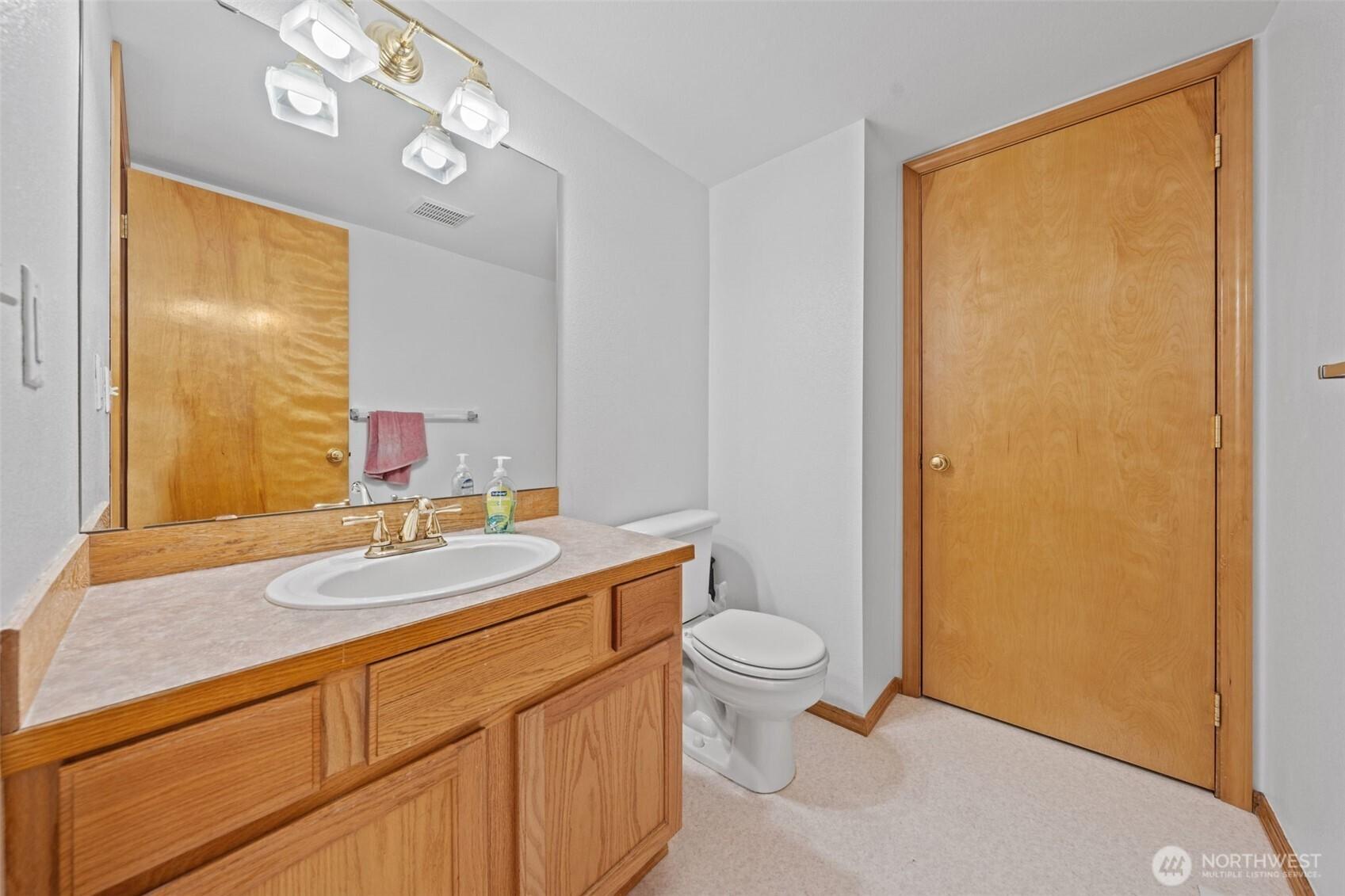 TACOMA, Washington, 98422, United States, 4 Bedrooms Bedrooms, ,3 BathroomsBathrooms,Residential,For Sale,1948002
