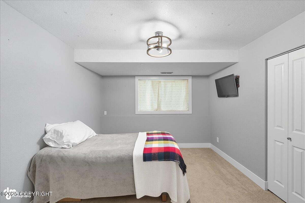 Soldotna, Alaska, 99669, United States, 4 Bedrooms Bedrooms, ,2 BathroomsBathrooms,Residential,For Sale,1977772