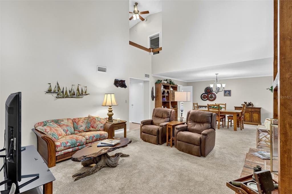 Largo, Florida, 33774, United States, 3 Bedrooms Bedrooms, ,3 BathroomsBathrooms,Residential,For Sale,1965170