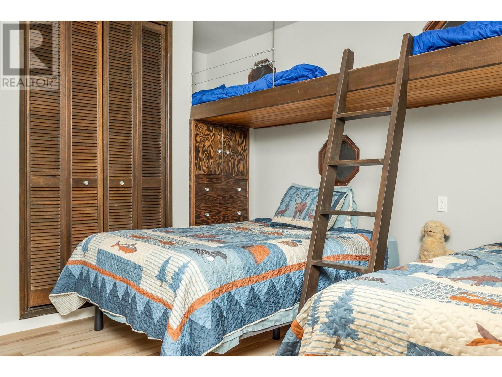 VERNON, British Columbia, V1H 1C8, CA, 5 Bedrooms Bedrooms, ,3 BathroomsBathrooms,Residential,For Sale,1838241