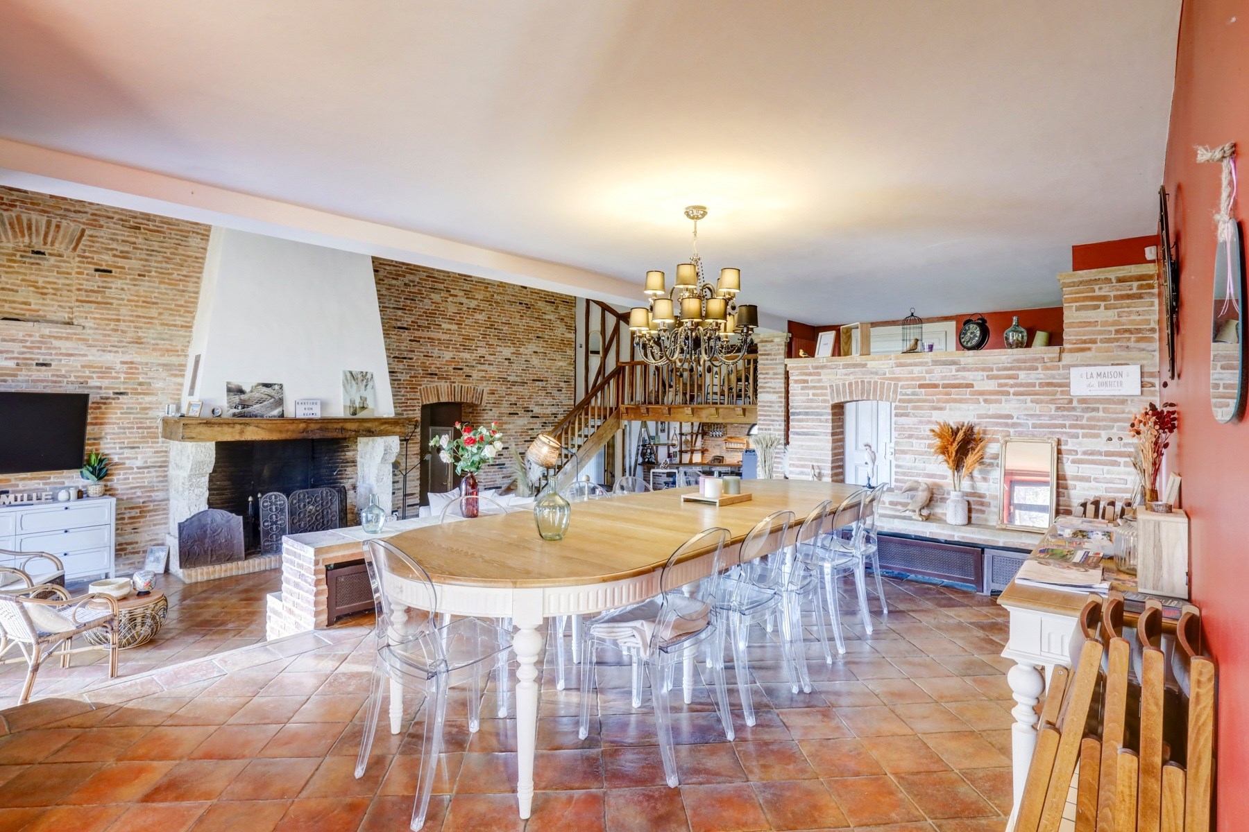  Exceptional renovation of this former farmhouse, with views of the Pyrenees - 物件實景